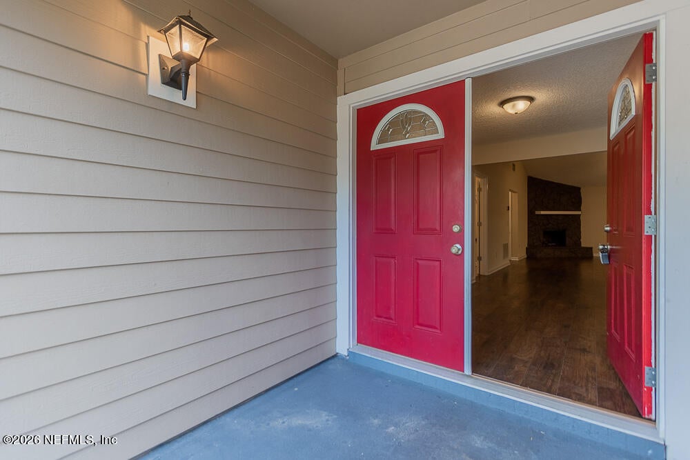 10516 E CHIPPENDALE Circle