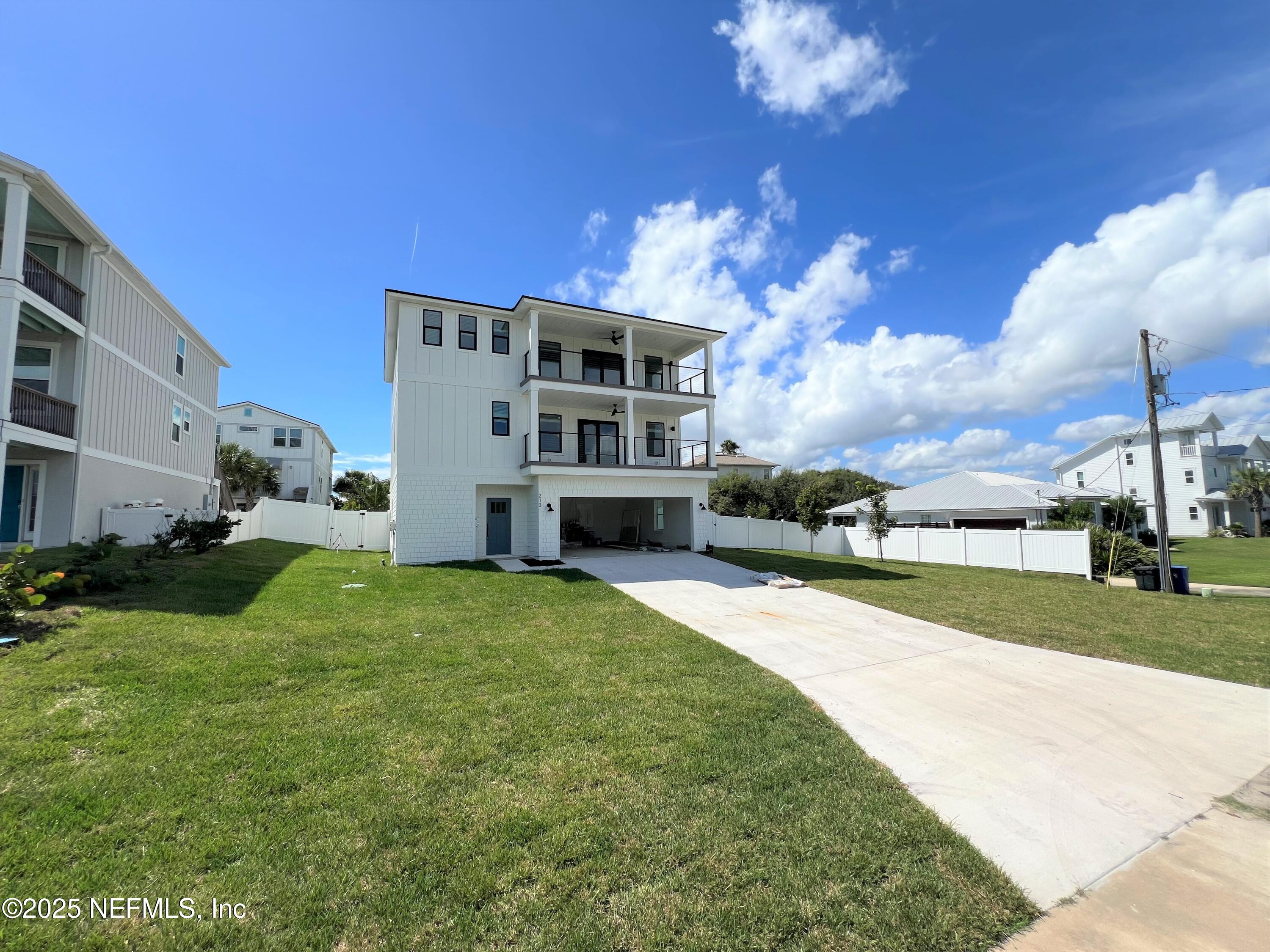 213 TWENTY FIRST Street