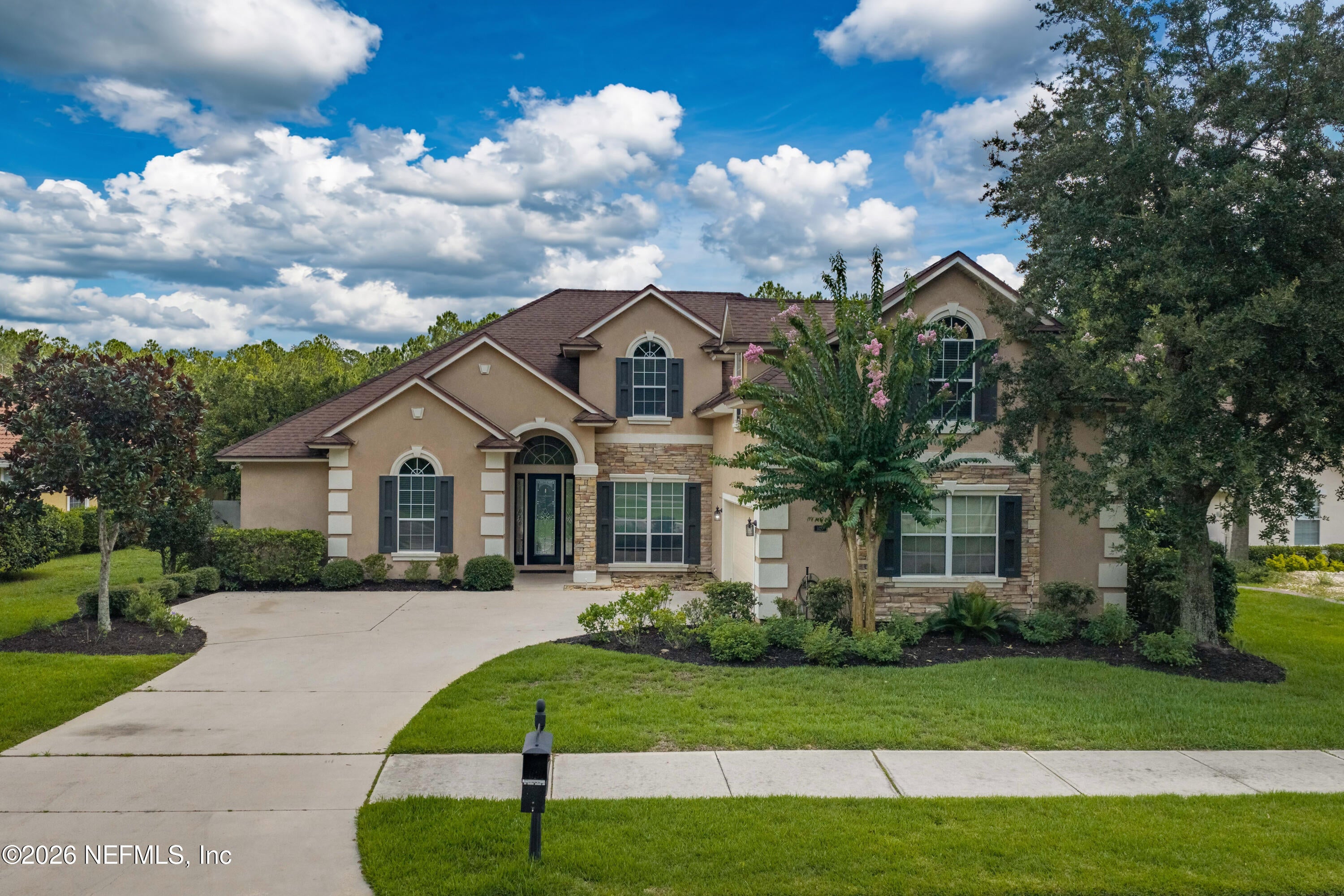 1427 EAGLE CROSSING Drive