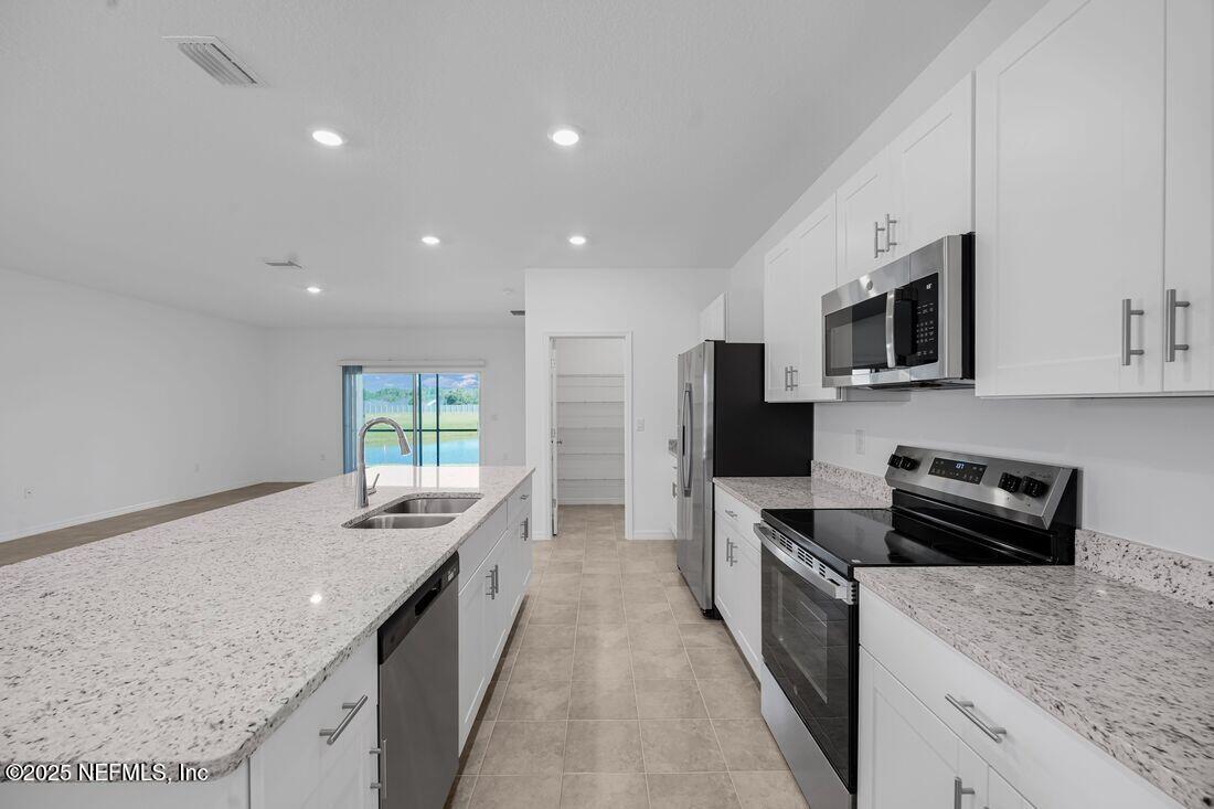 8148 ARCHIBALD Terrace