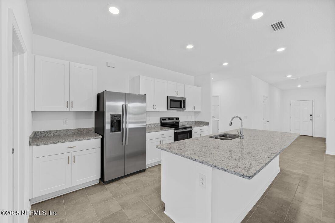 8148 ARCHIBALD Terrace