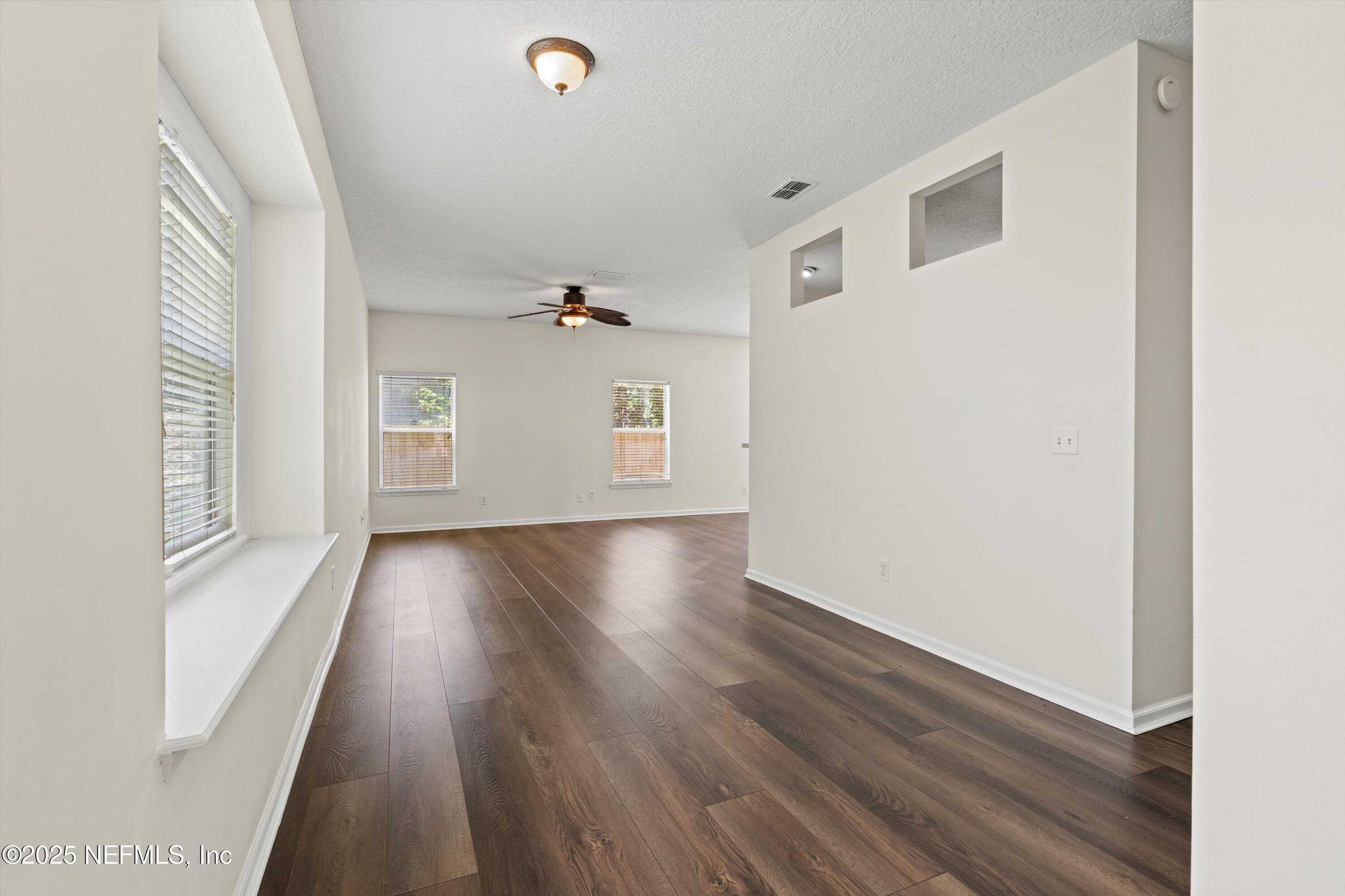 124 SHELBYS COVE Court
