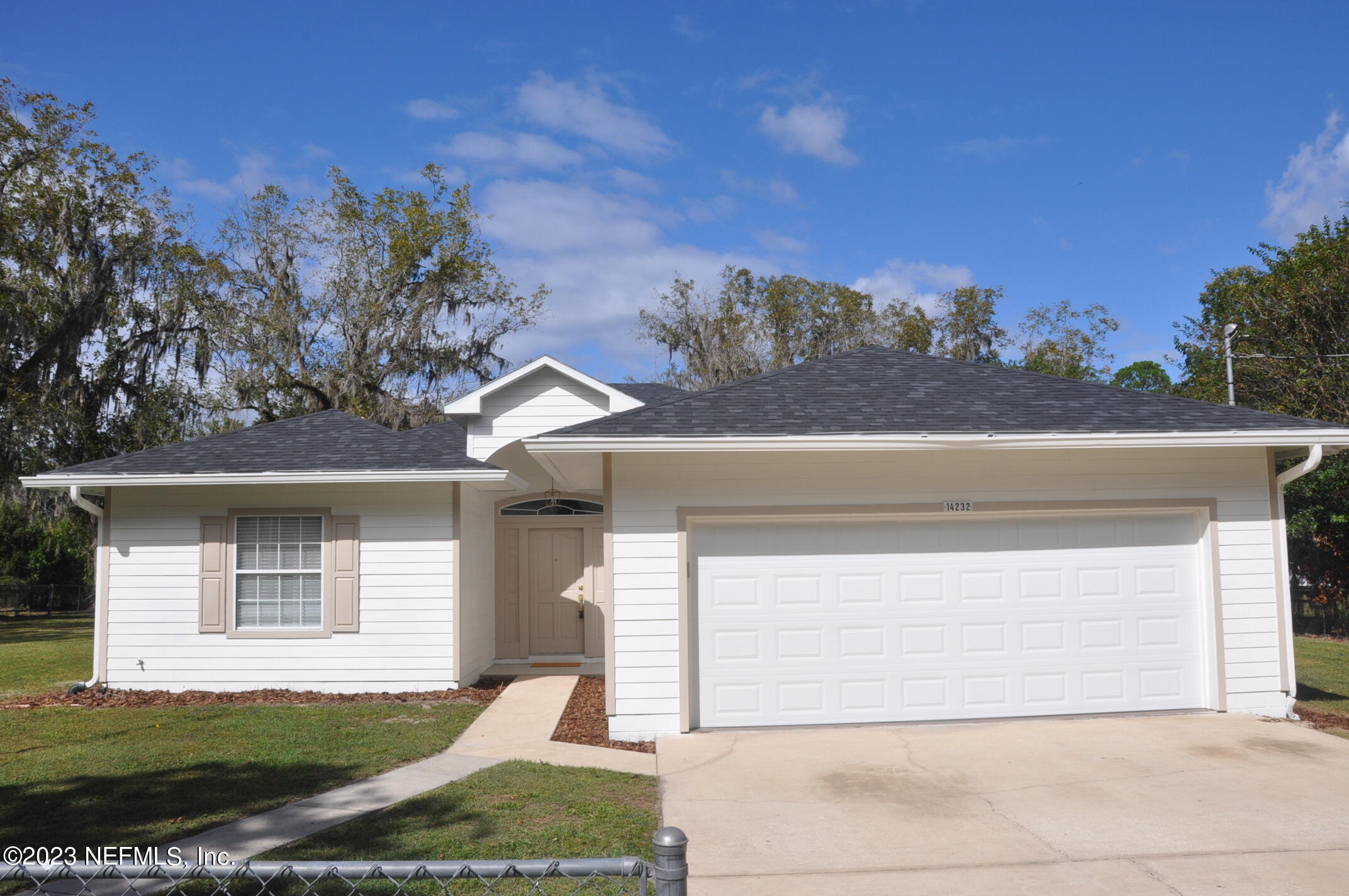Waldo, FL home for sale located at 14232 NE 150 Avenue, Waldo, FL 32694