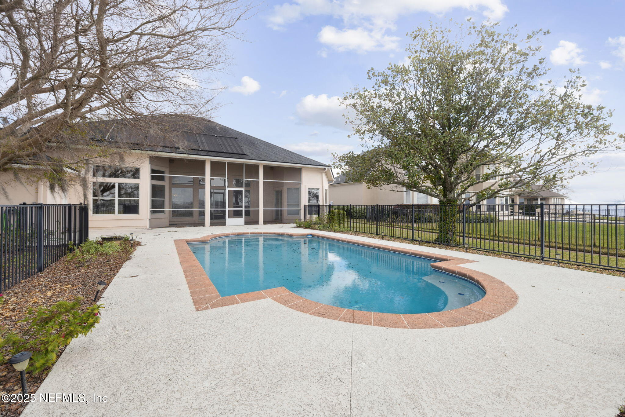 4929 TOPROYAL Lane