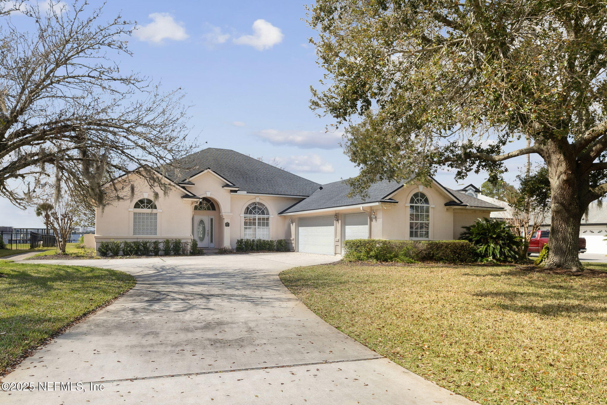 4929 TOPROYAL Lane