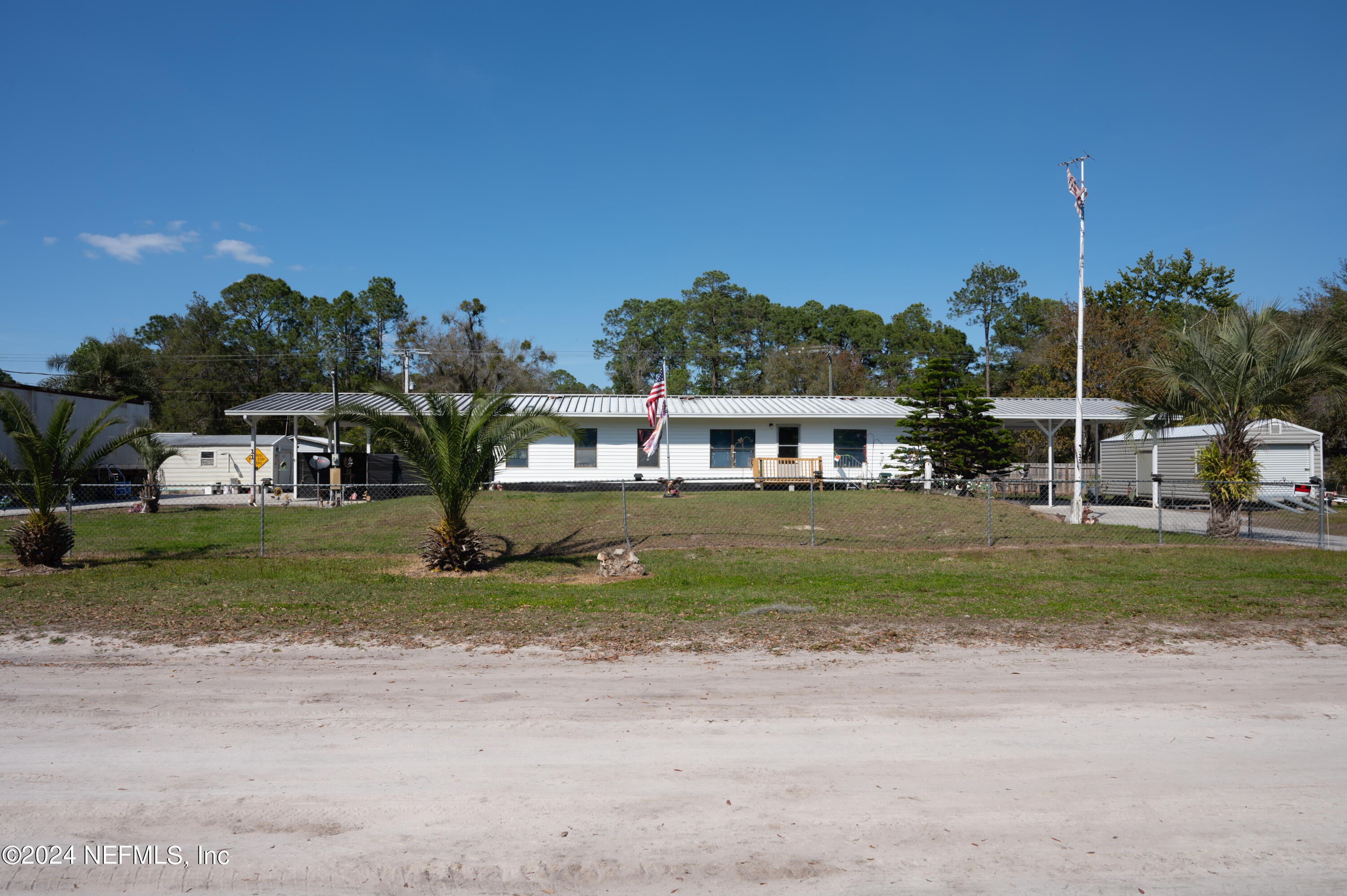 Satsuma, FL home for sale located at 110 SWEETGUM Road, Satsuma, FL 32189