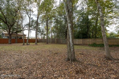 A home in Middleburg