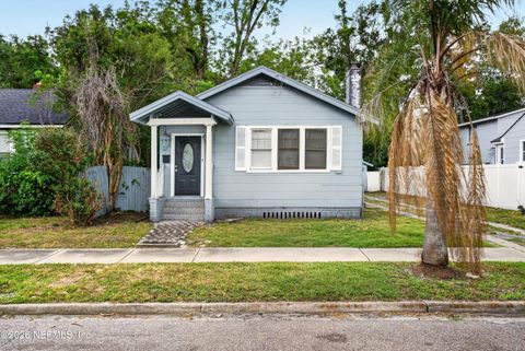 Photo of 1192 W 12TH Street, Jacksonville, FL 32209 (MLS # 2143398)