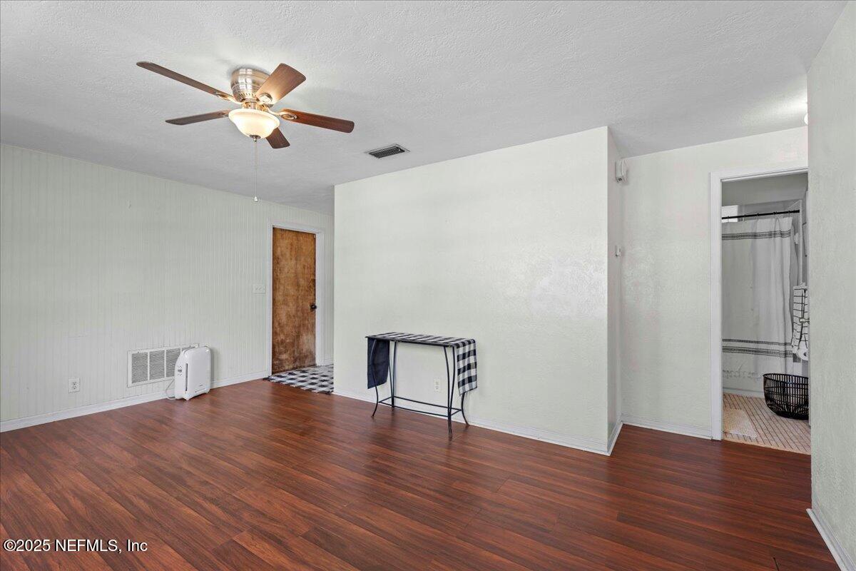 834 SIXTH Street
