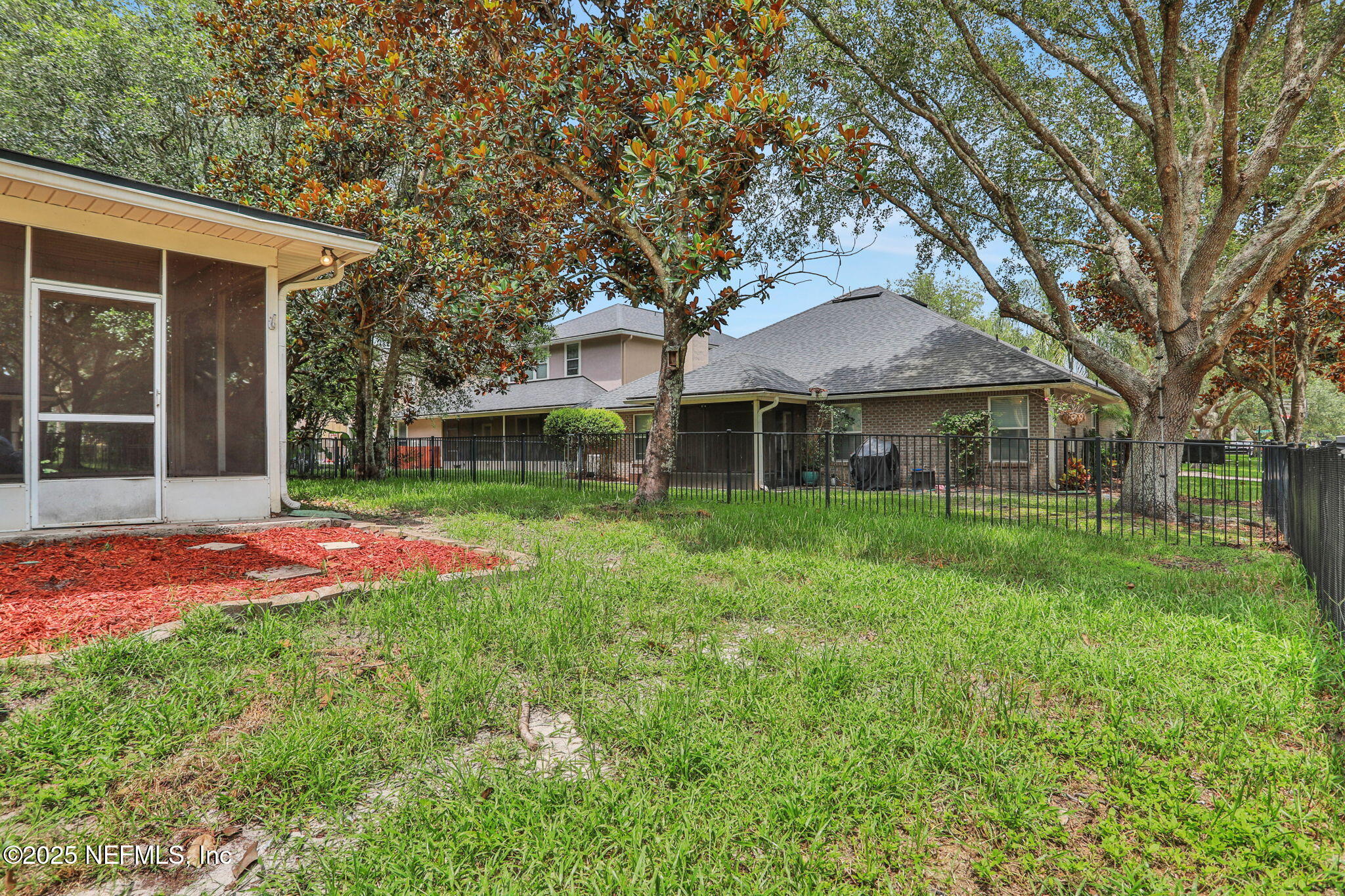 1601 MAJESTIC VIEW Lane