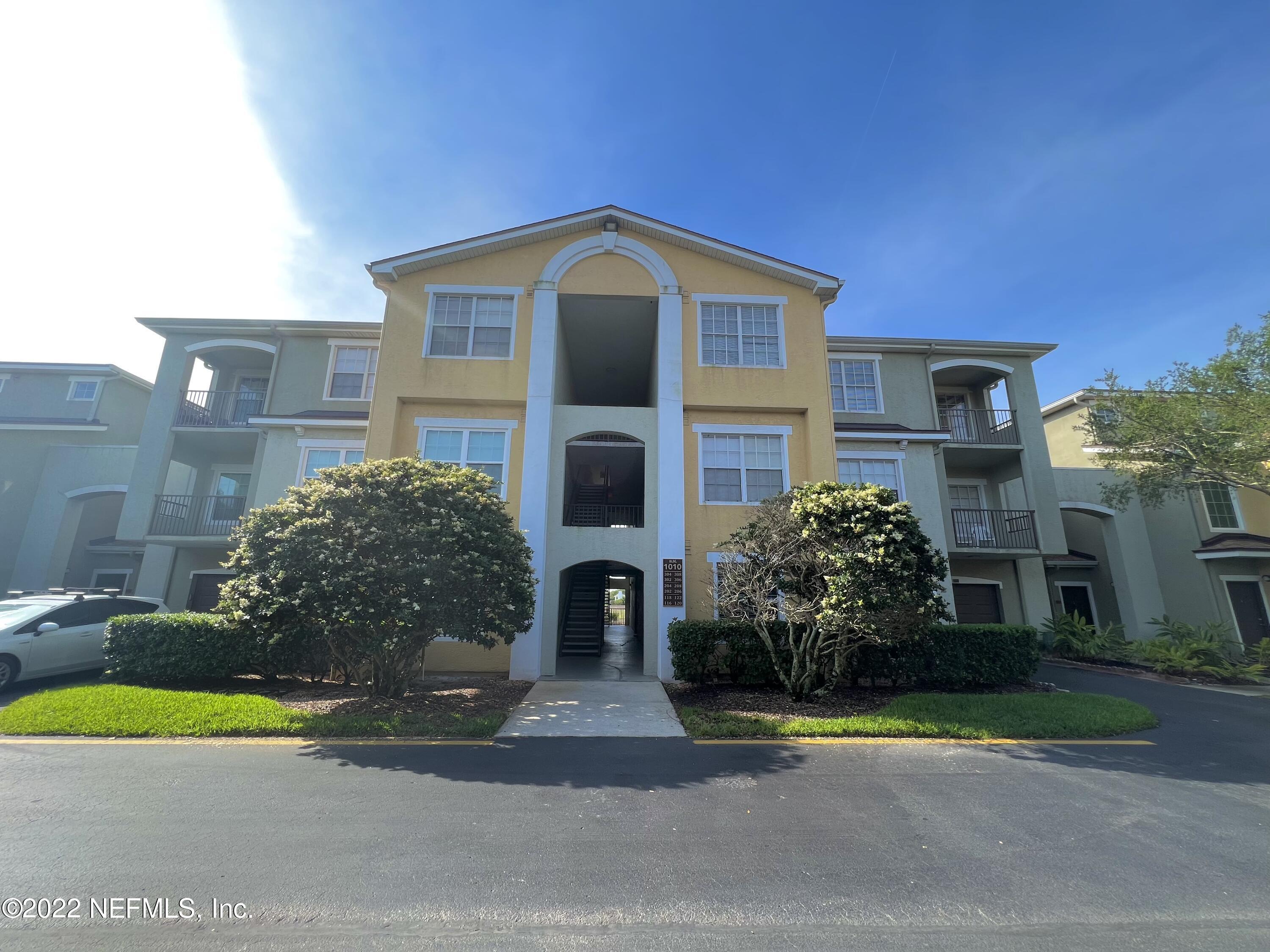 St Augustine, FL home for sale located at 1010 Bella Vista Boulevard Unit 4-208, St Augustine, FL 32084