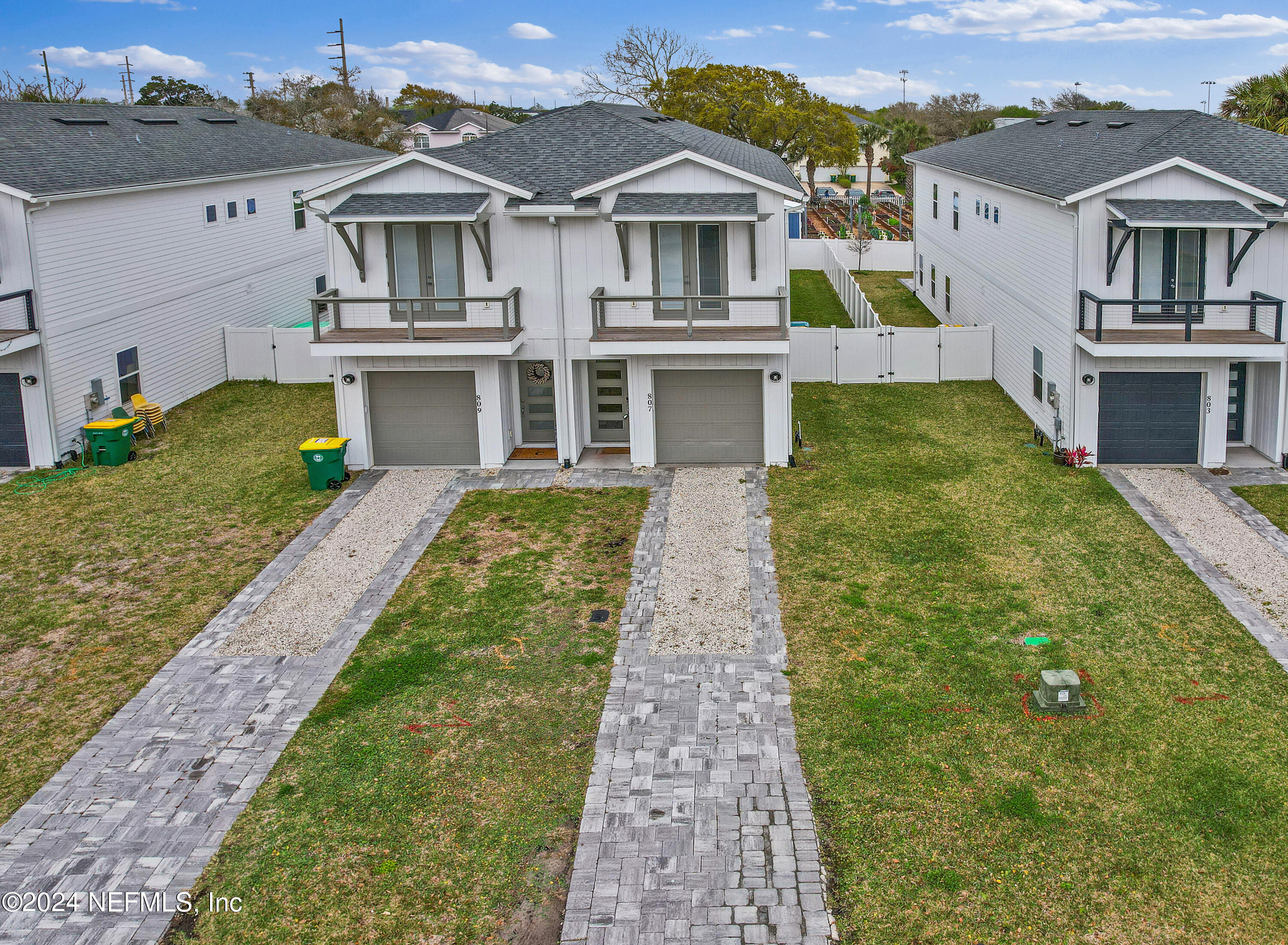 Photo 1 of 24 — 807 7TH Avenue S, Jacksonville Beach, FL 32250