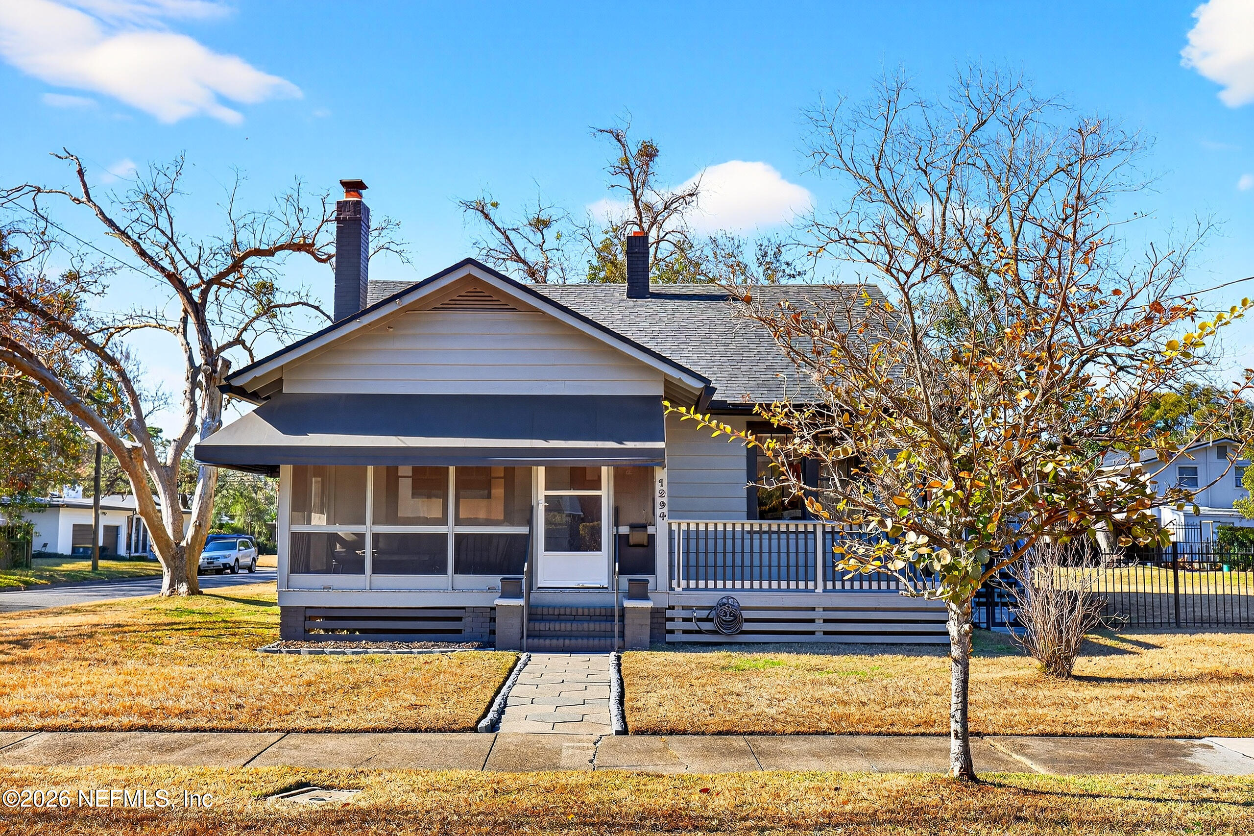 1294 INGLESIDE Avenue