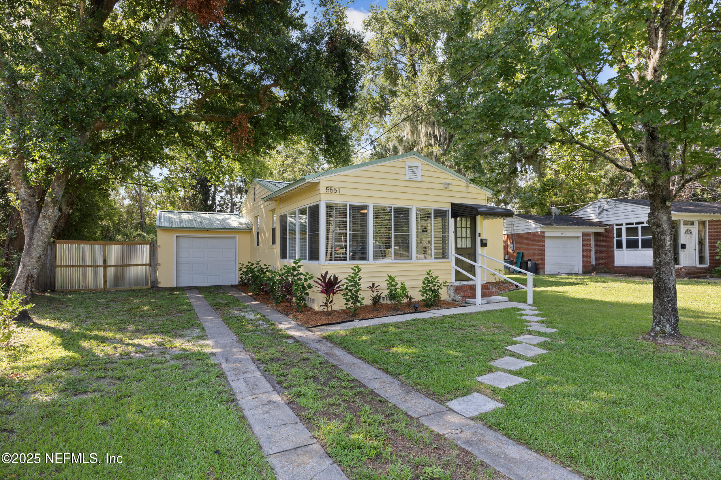 5551 LAKEWOOD Circle E