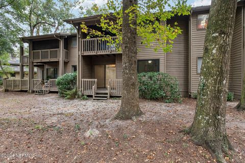 A home in Middleburg