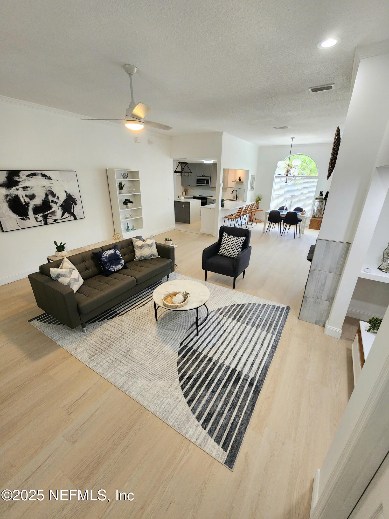 653 BOX BRANCH Circle