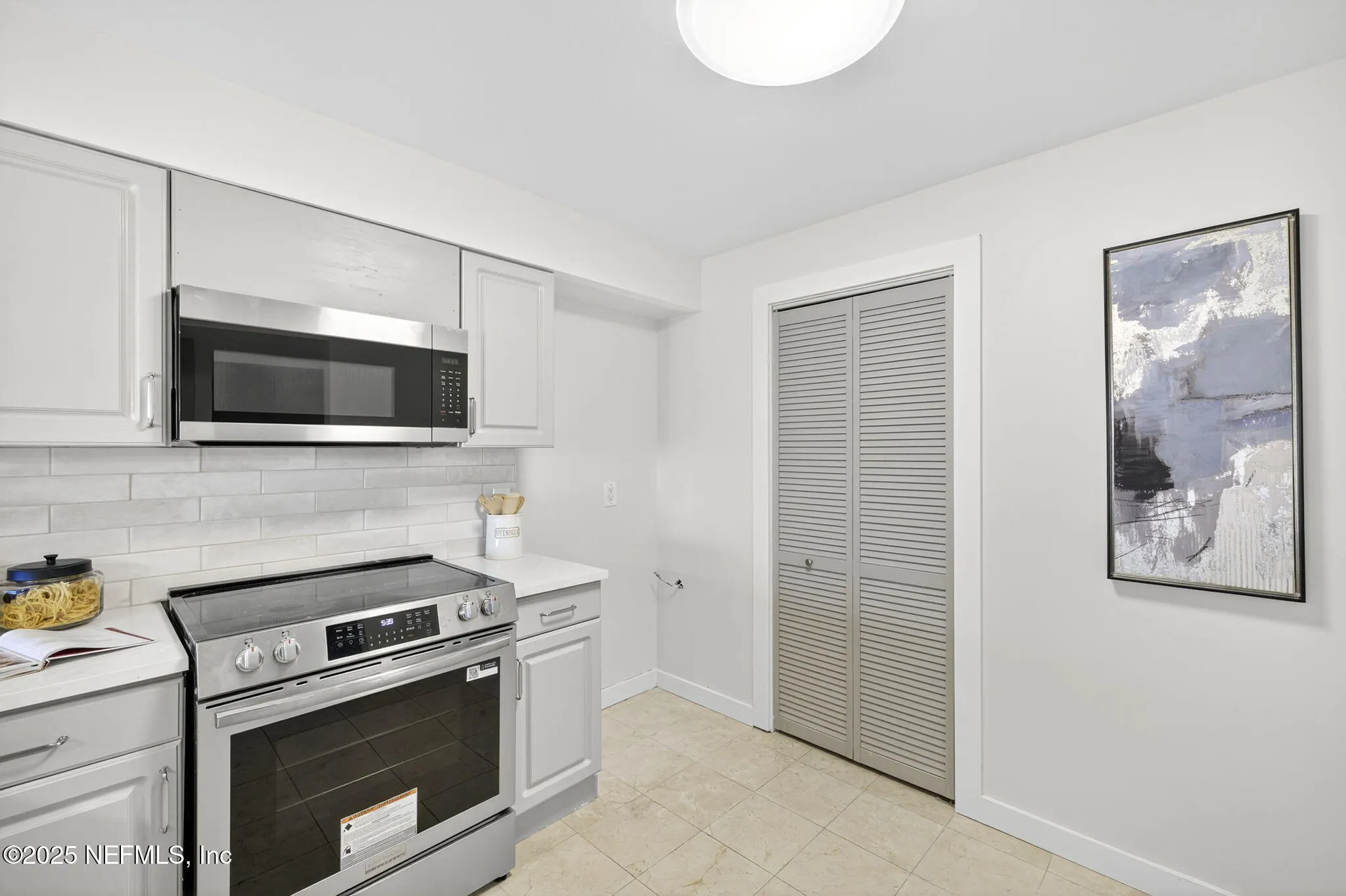 Jacksonville, Florida 32217, United States, 2 Bedrooms Bedrooms, ,2 BathroomsBathrooms,Residential,Active,211696