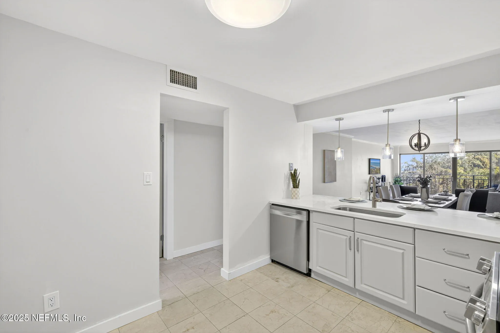 Jacksonville, Florida 32217, United States, 2 Bedrooms Bedrooms, ,2 BathroomsBathrooms,Residential,Active,211696