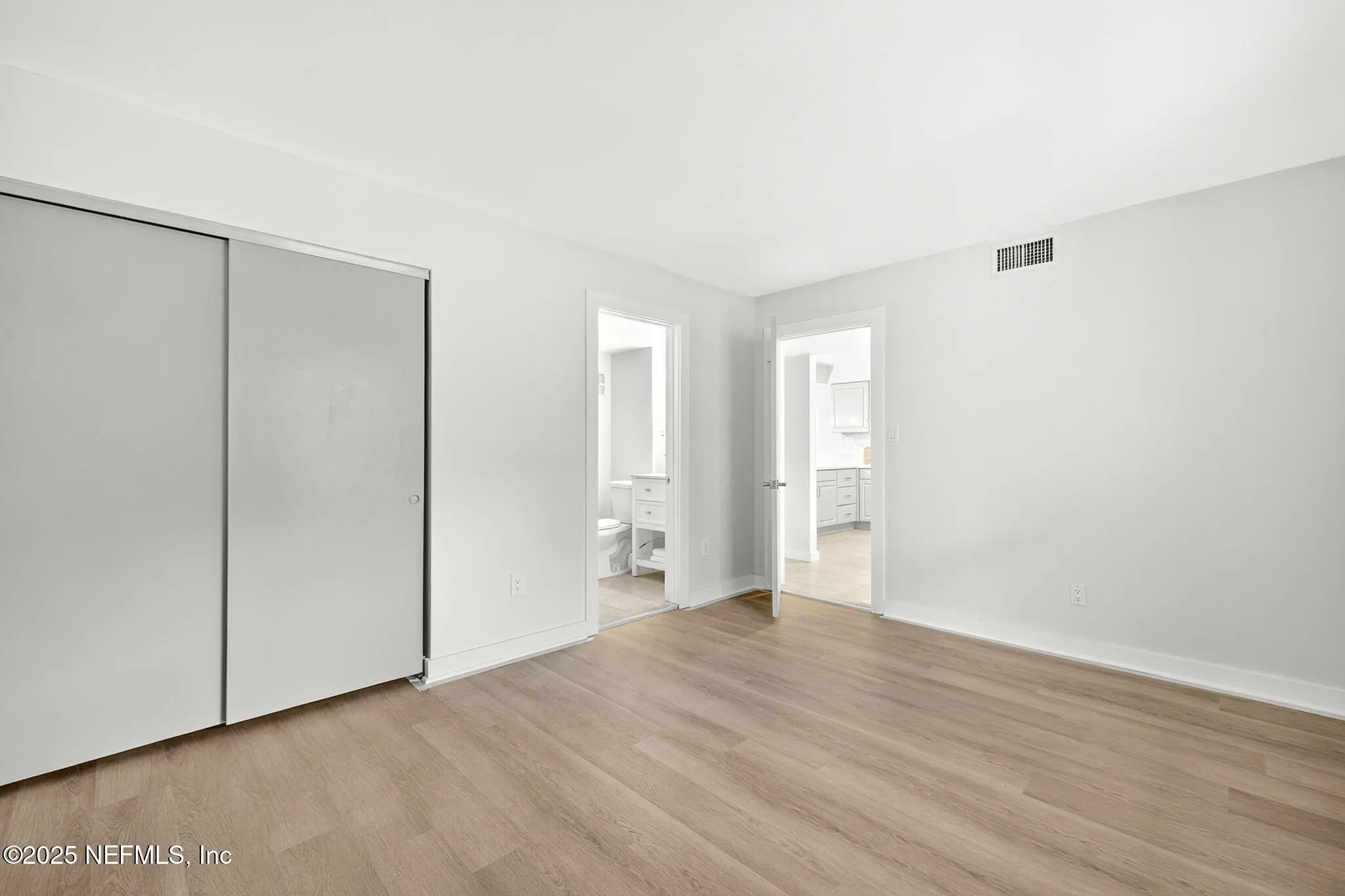 Jacksonville, Florida 32217, United States, 2 Bedrooms Bedrooms, ,2 BathroomsBathrooms,Residential,Active,211696