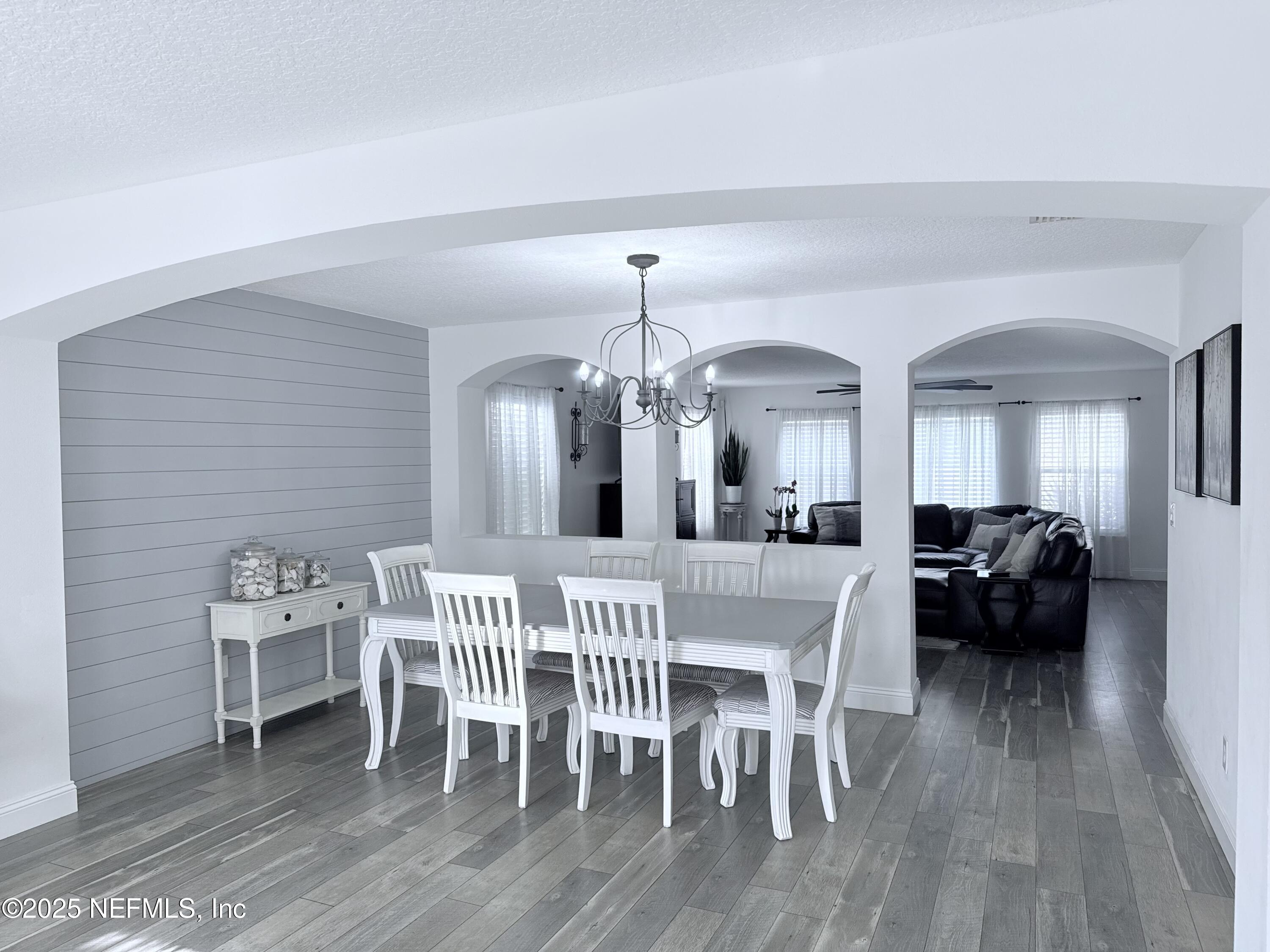 305 CARRIAGE HILL Court