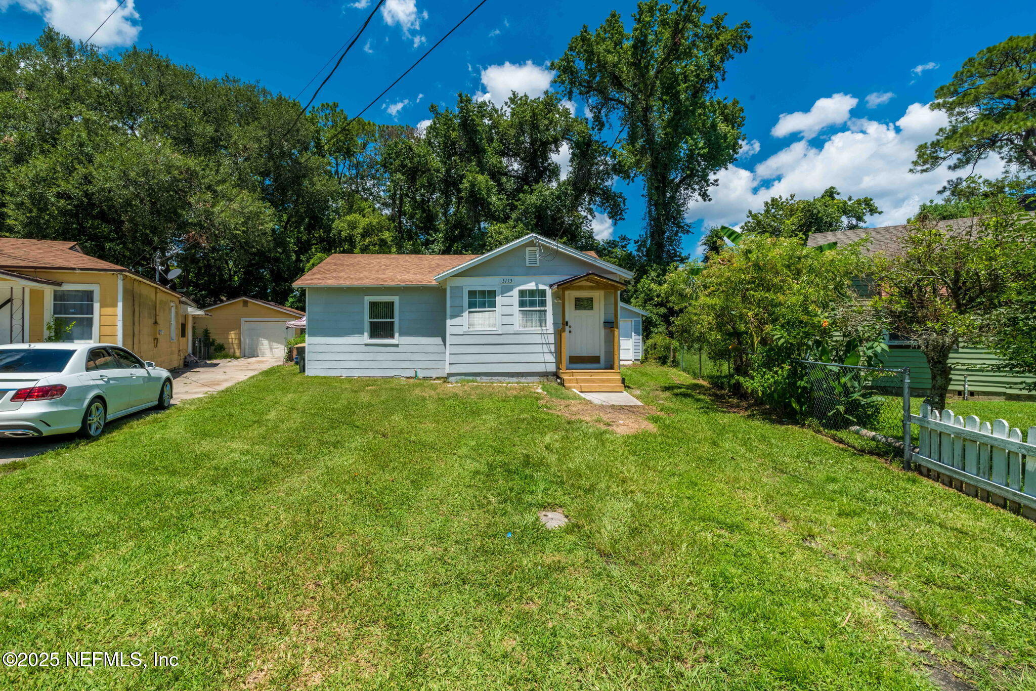 3113 N HOME PARK Circle