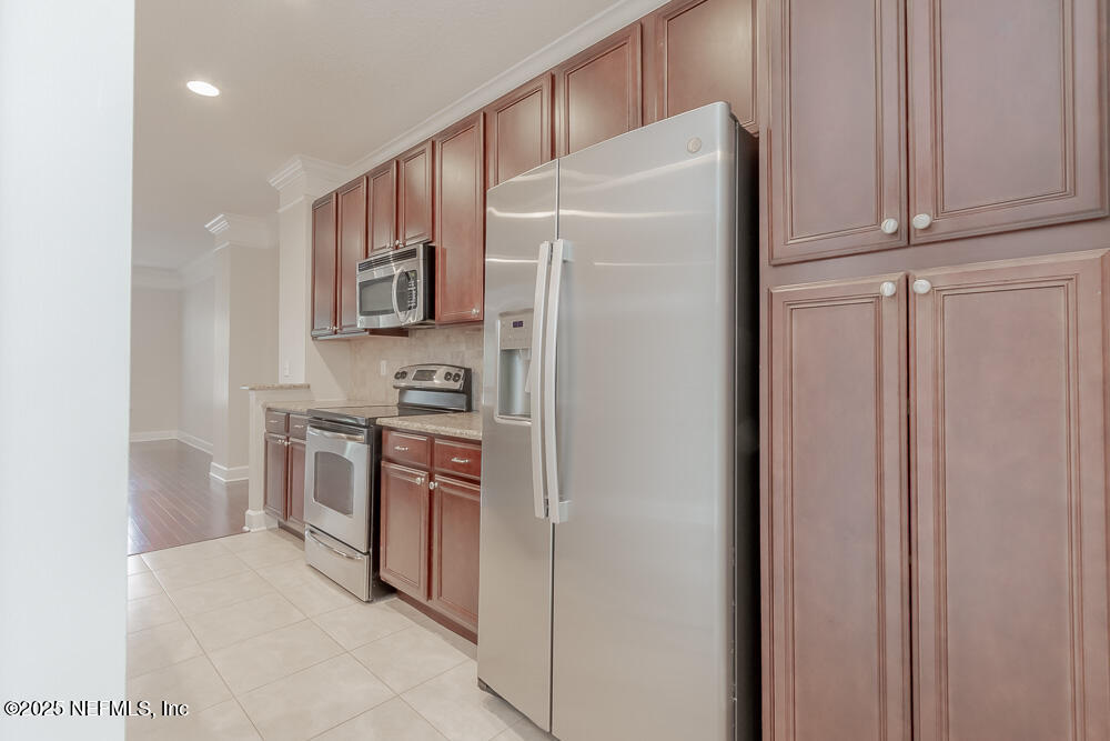 9823 TAPESTRY PARK Circle 203