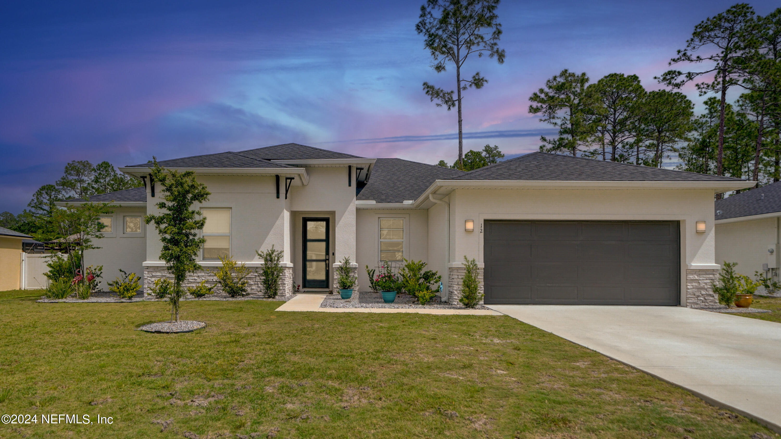 Palm Coast, FL home for sale located at 12 Regis Lane, Palm Coast, FL 32164