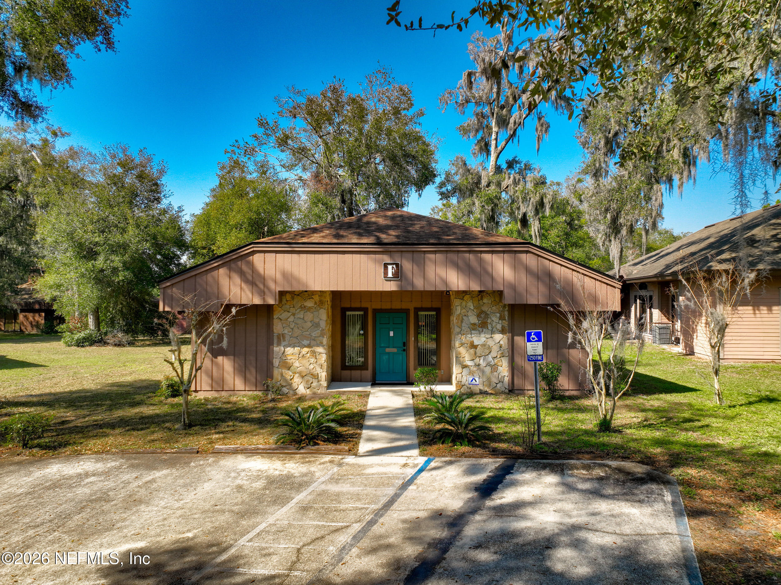 943 CESERY Boulevard F