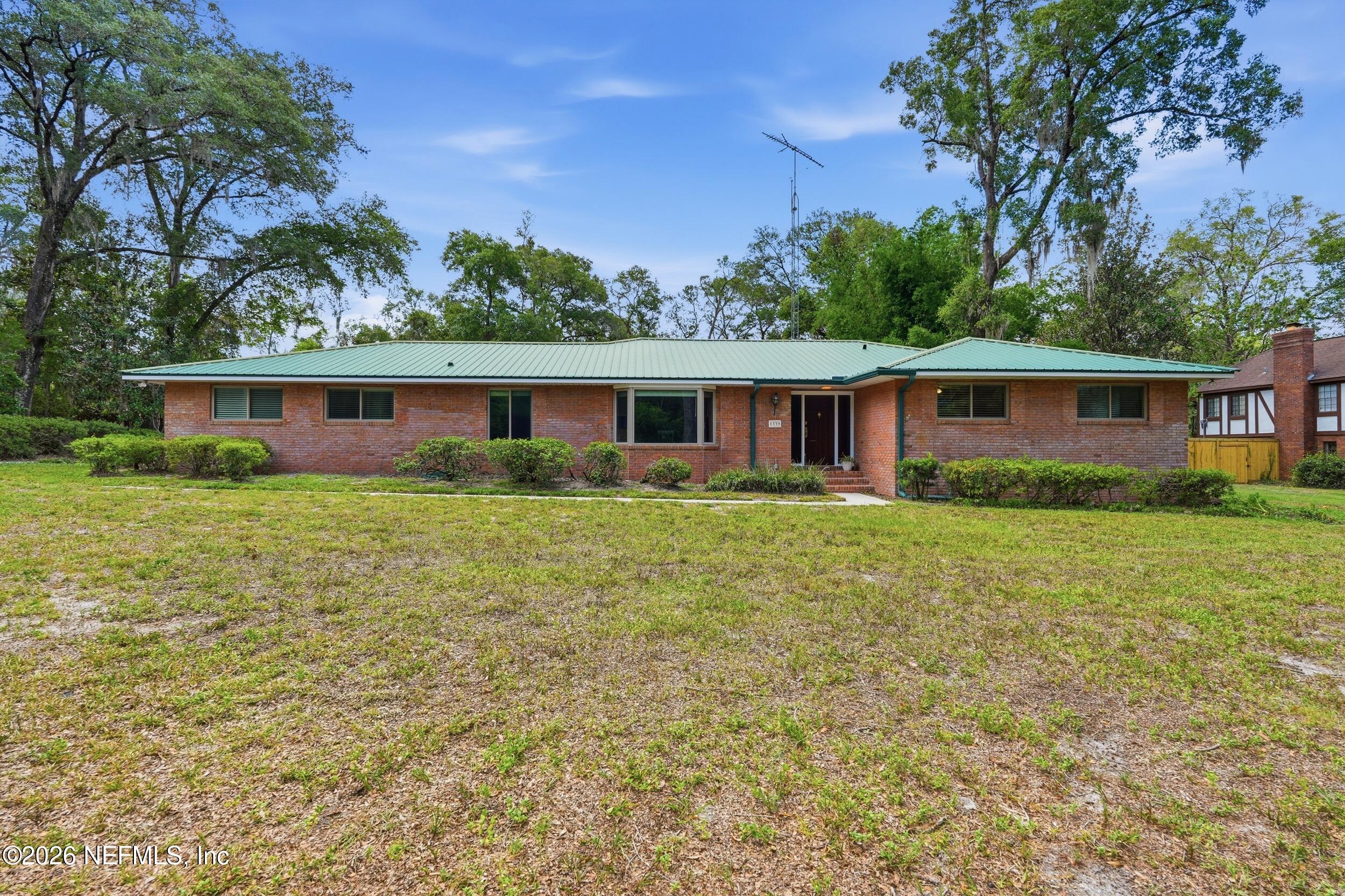 1339 CHATAUQUA Way
