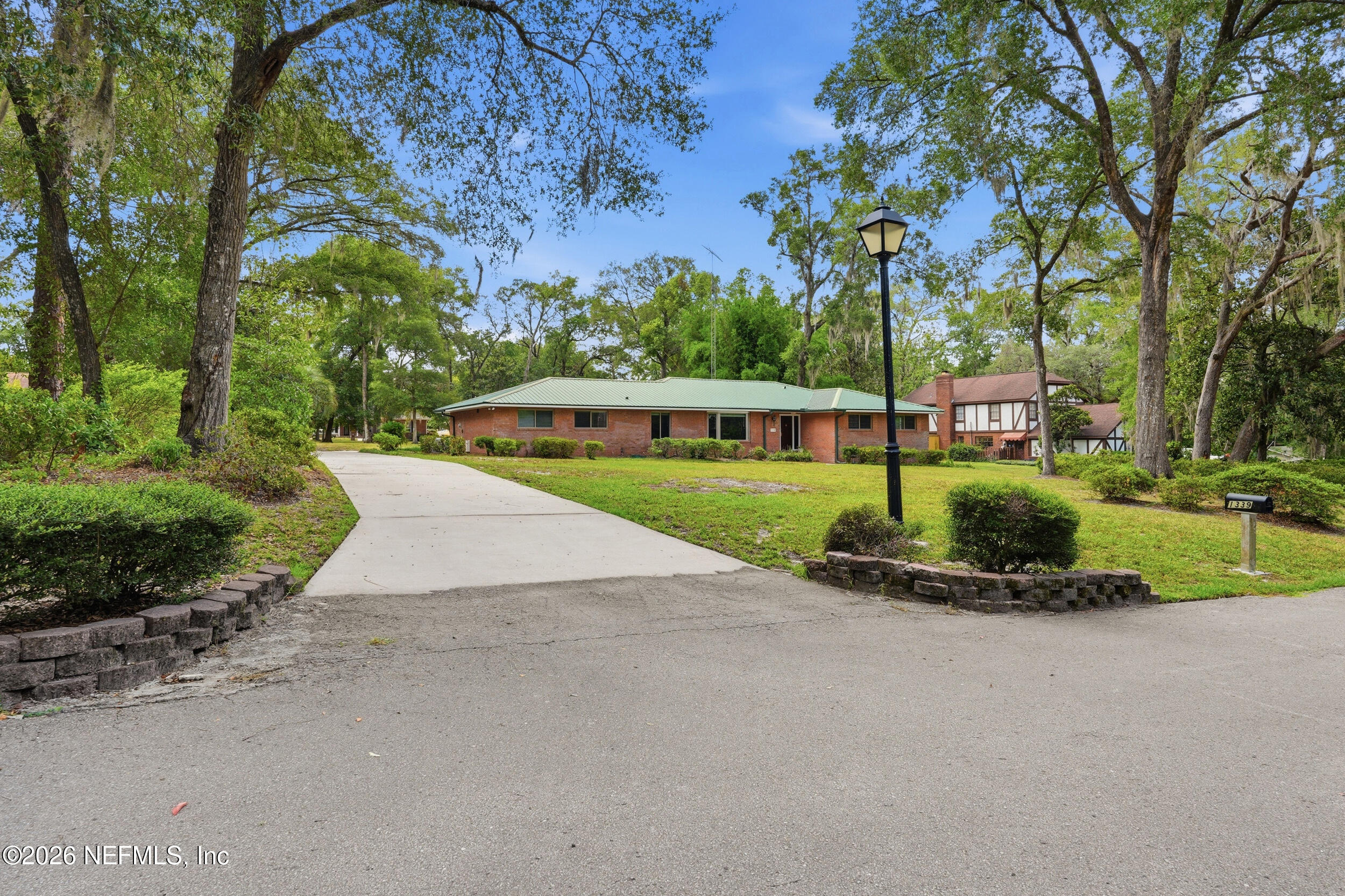 1339 CHATAUQUA Way