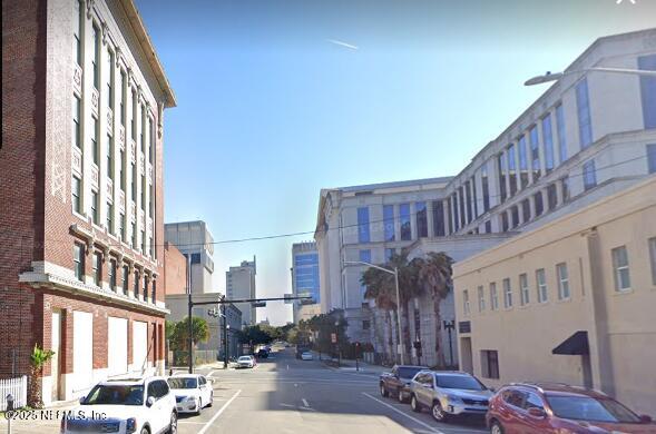 624 W DUVAL Street