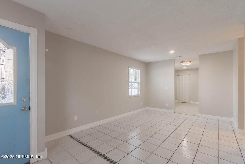 1050 ASSISI Lane