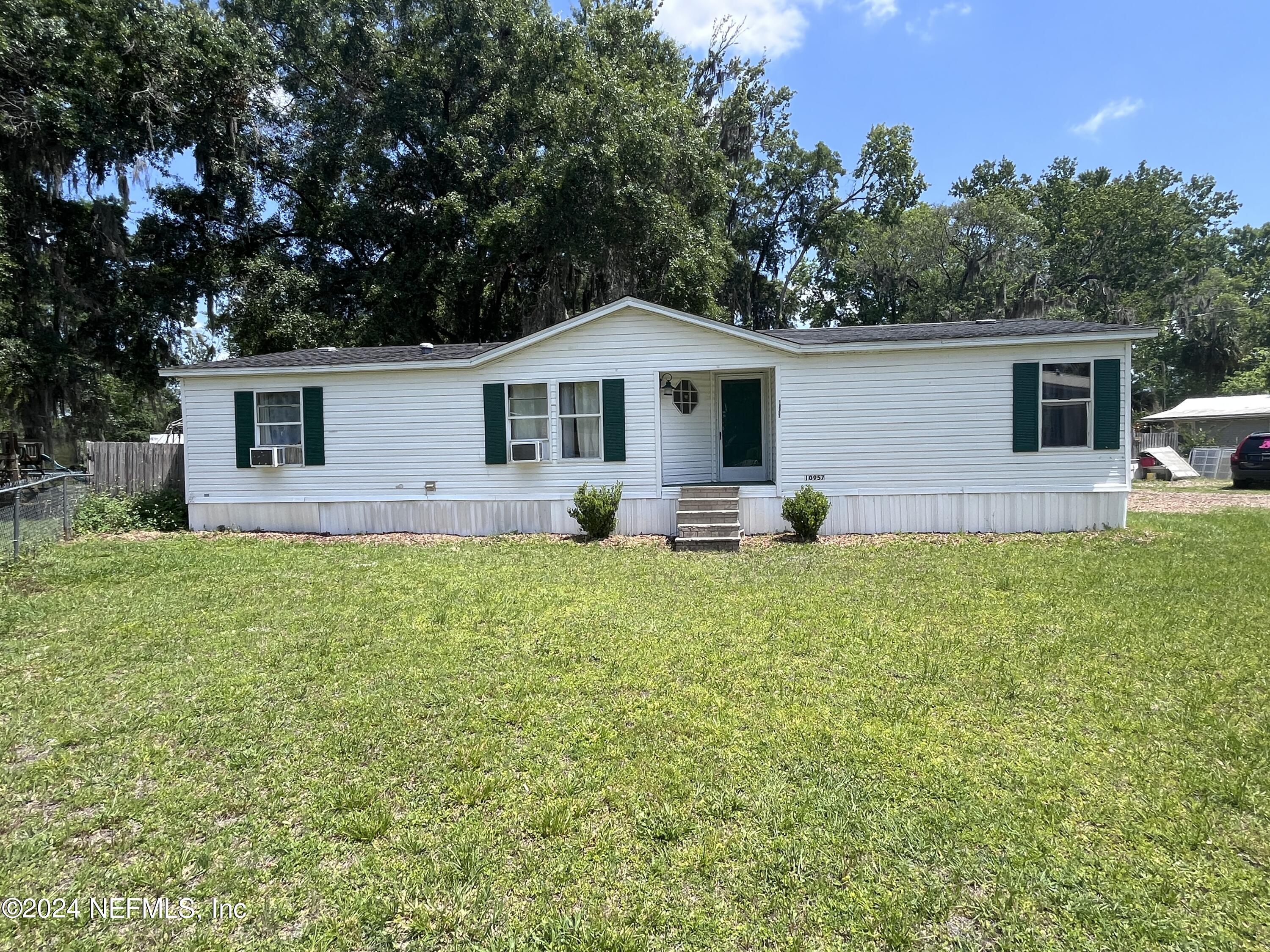 Jacksonville, FL home for sale located at 10957 Flamingo Avenue, Jacksonville, FL 32220