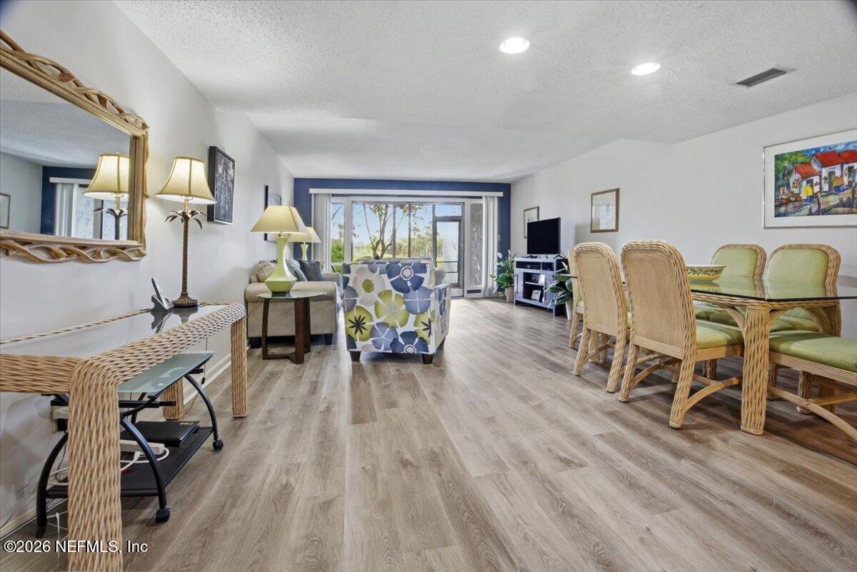 330 QUAIL POINTE Drive