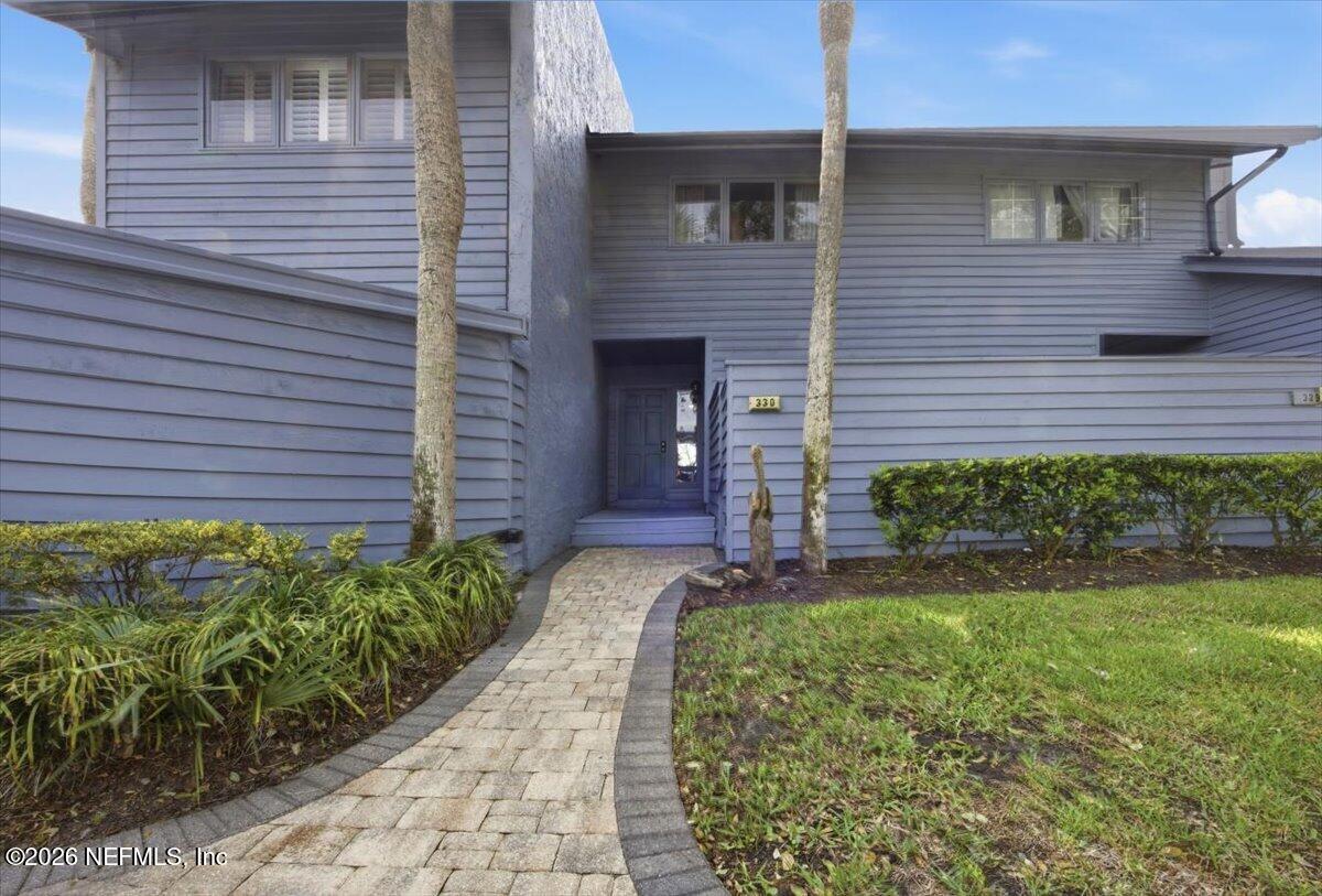 330 QUAIL POINTE Drive