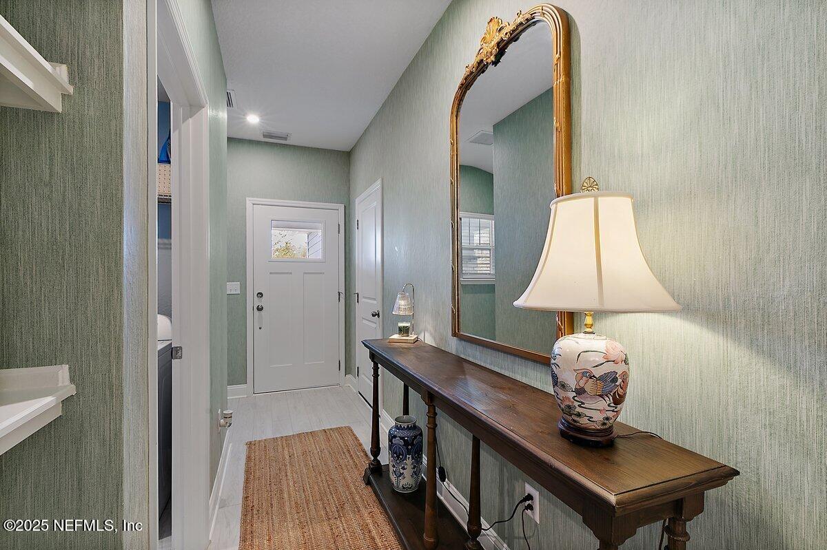 231 MEADOW CREEK Drive