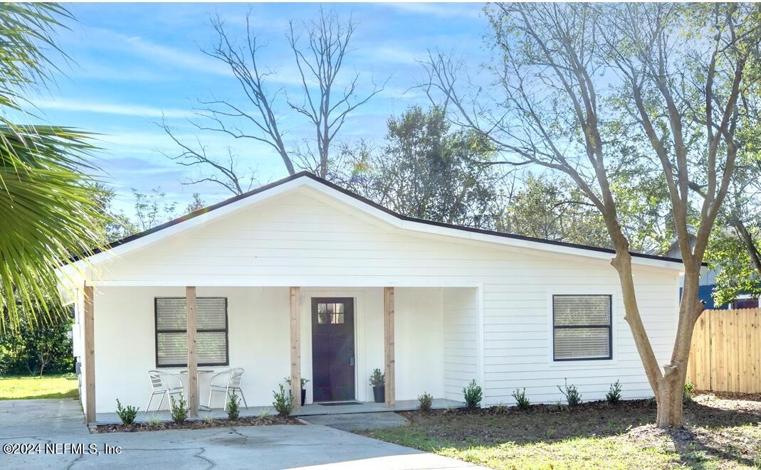 Jacksonville, FL home for sale located at 1067 CAHOON Road S, Jacksonville, FL 32221