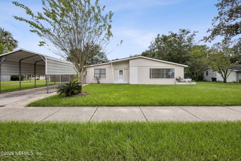 Photo of 8124 SIERRA MADRE Drive W, Jacksonville, FL 32217 (MLS # 2165866)