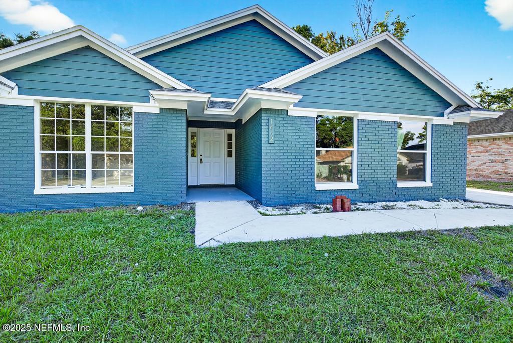 1662 SPRING BRANCH Drive E