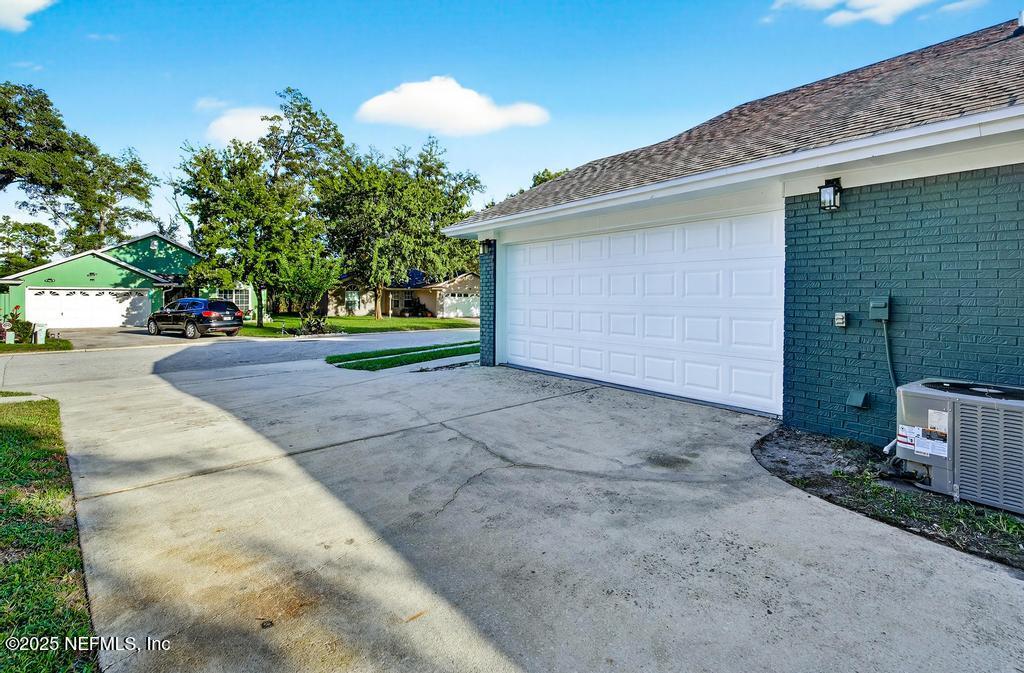 1662 SPRING BRANCH Drive E