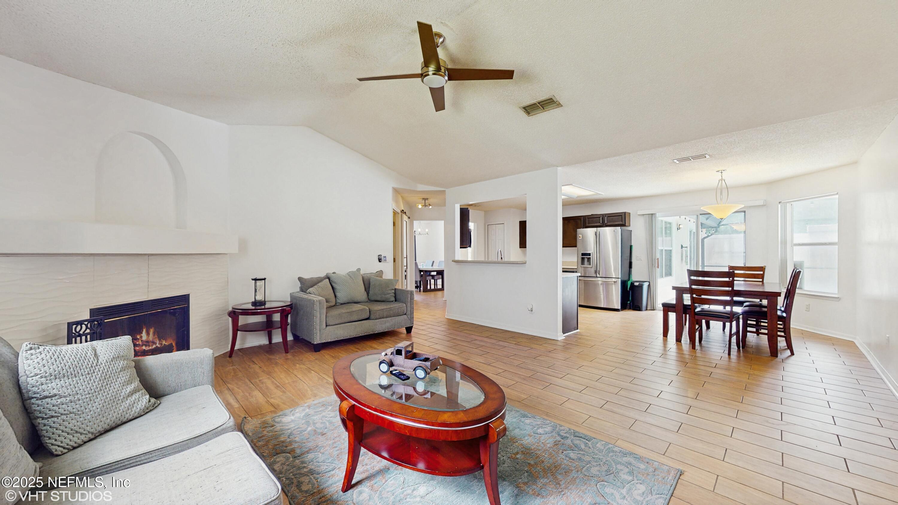 8207 INTERNATIONAL VILLAGE Drive