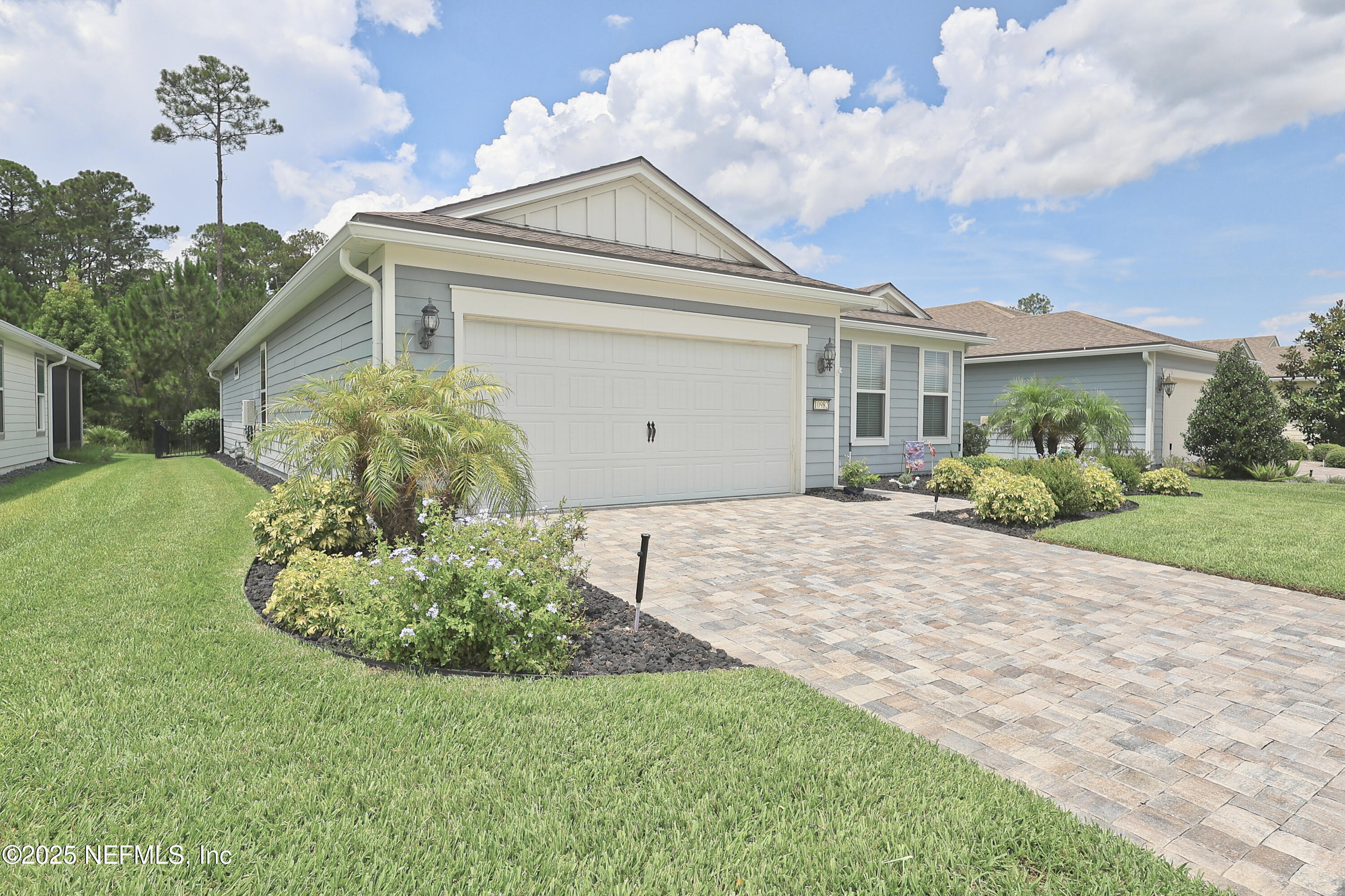 10982 KENTWORTH Way