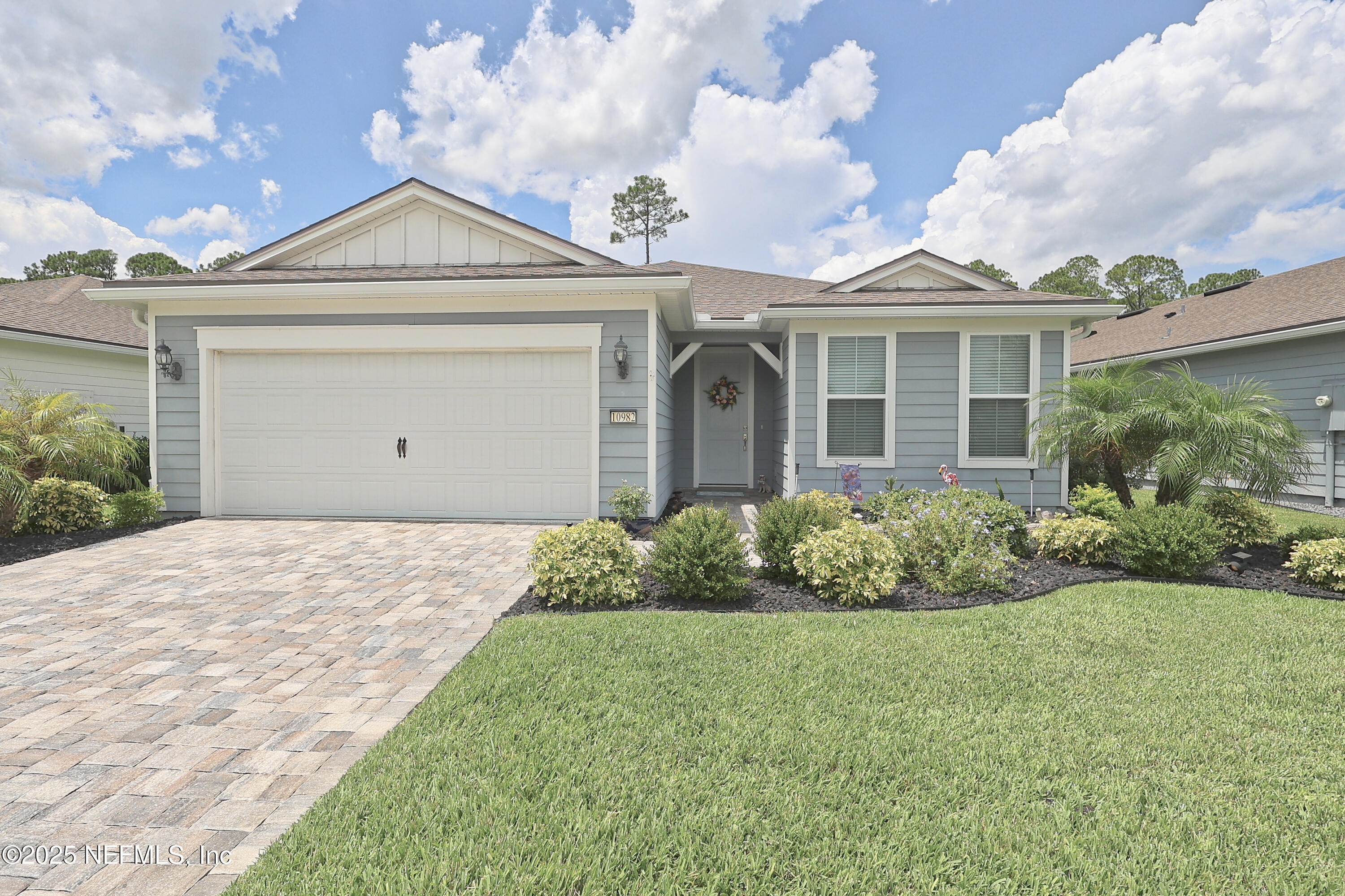 10982 KENTWORTH Way