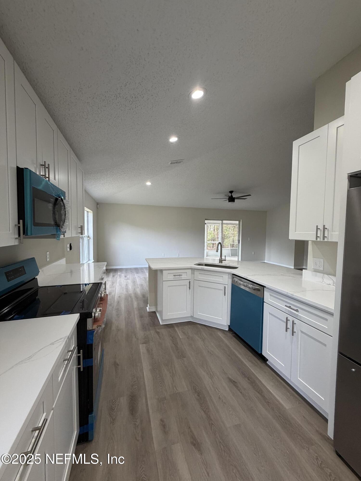 4098 BROAD CREEK Lane