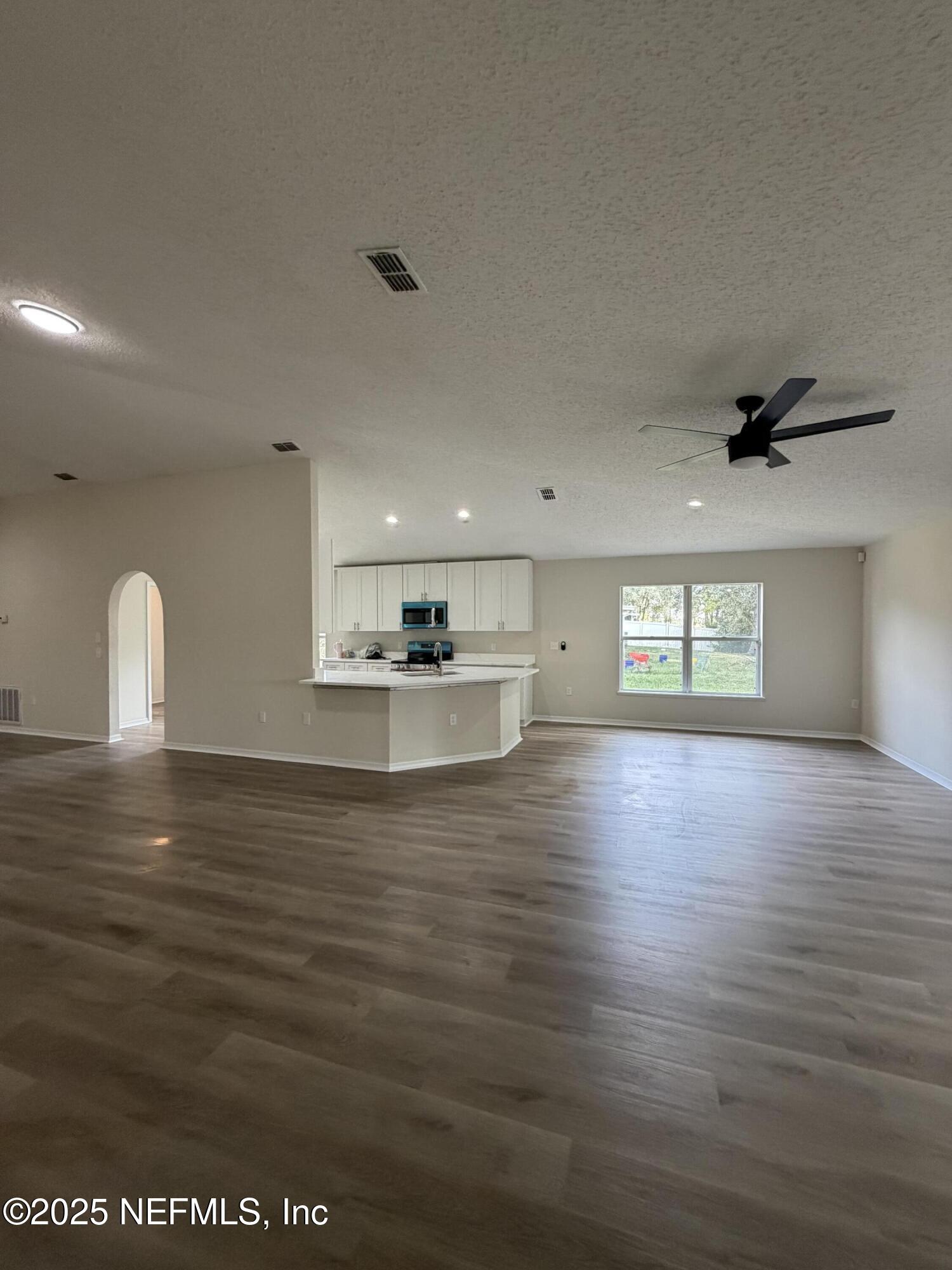 4098 BROAD CREEK Lane