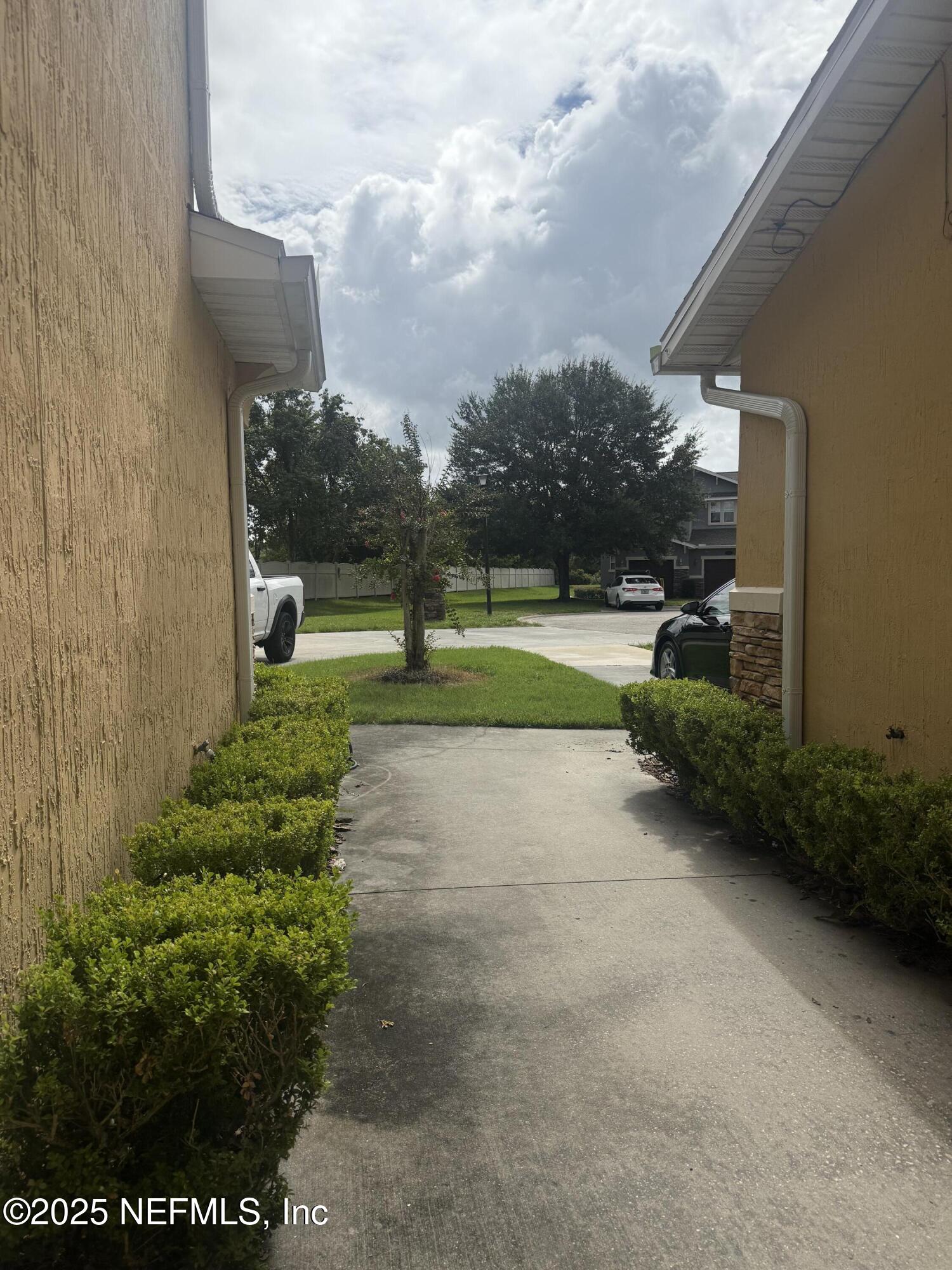 2292 SUNSET BLUFF Drive