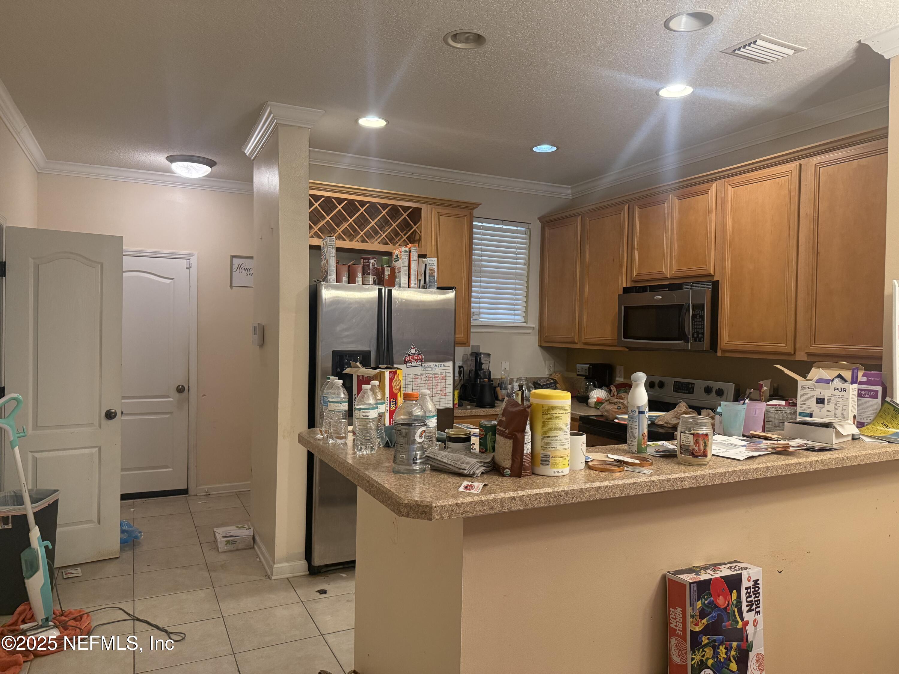 2292 SUNSET BLUFF Drive