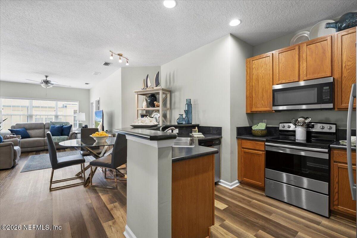 12301 KERNAN FOREST Boulevard 1902