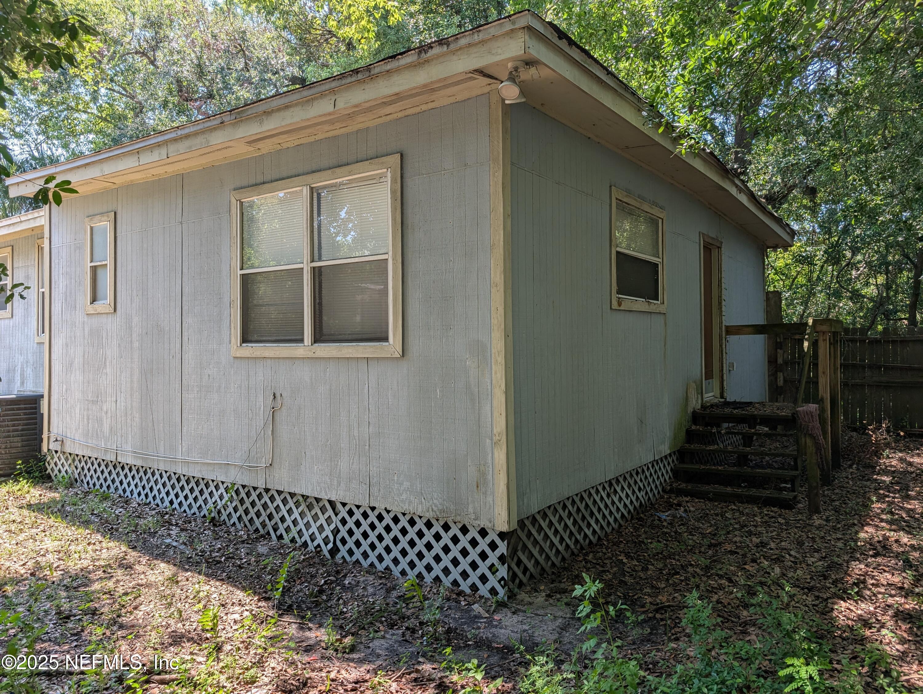 345 W 40TH Street