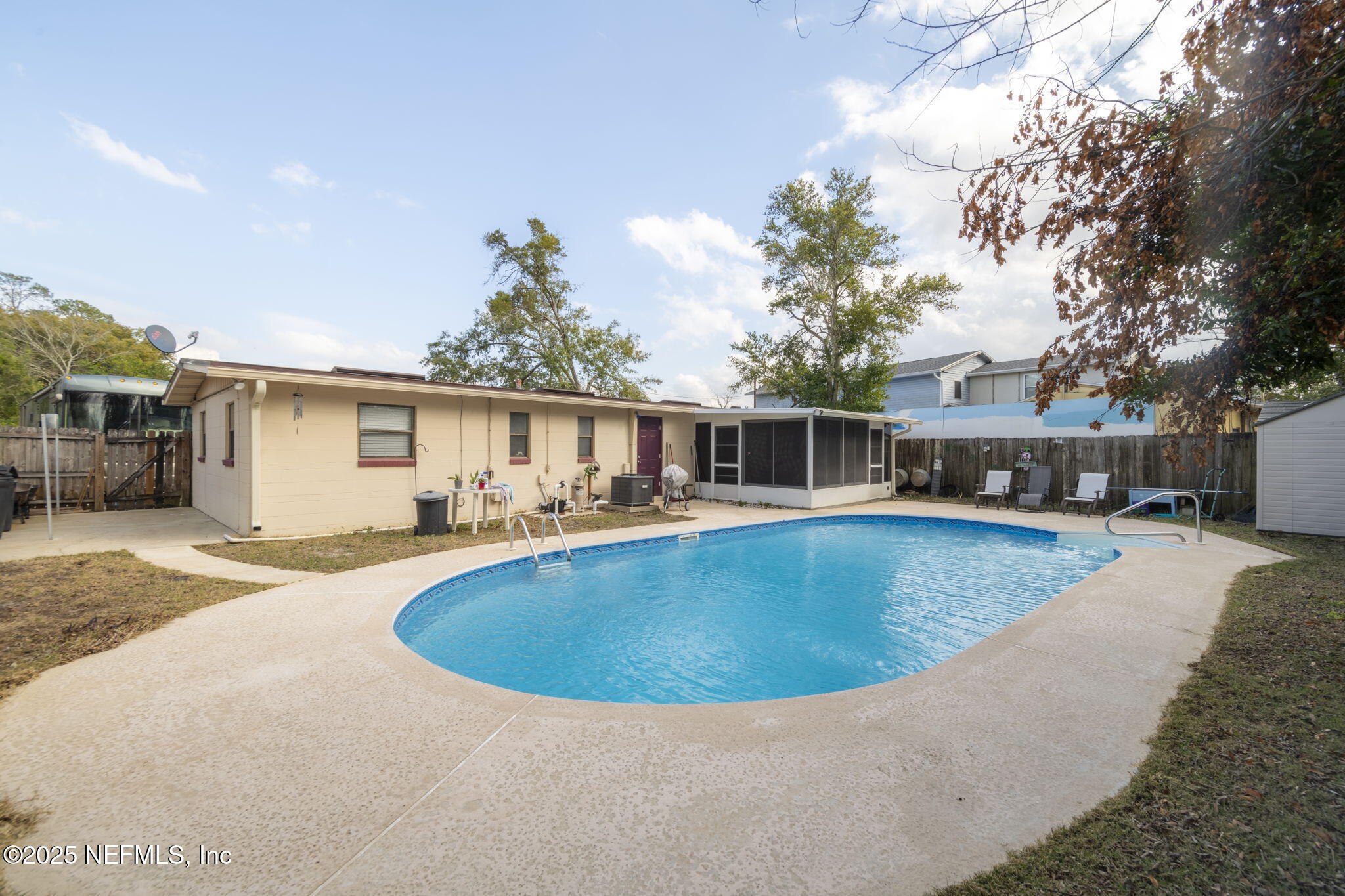 431 VALDERIA Drive